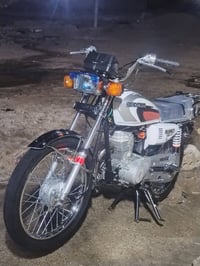 دراجه للبيع موديل 18 ارشه وتعميره 26 كله شلامجه 675 وبيه مجال قليل  07...