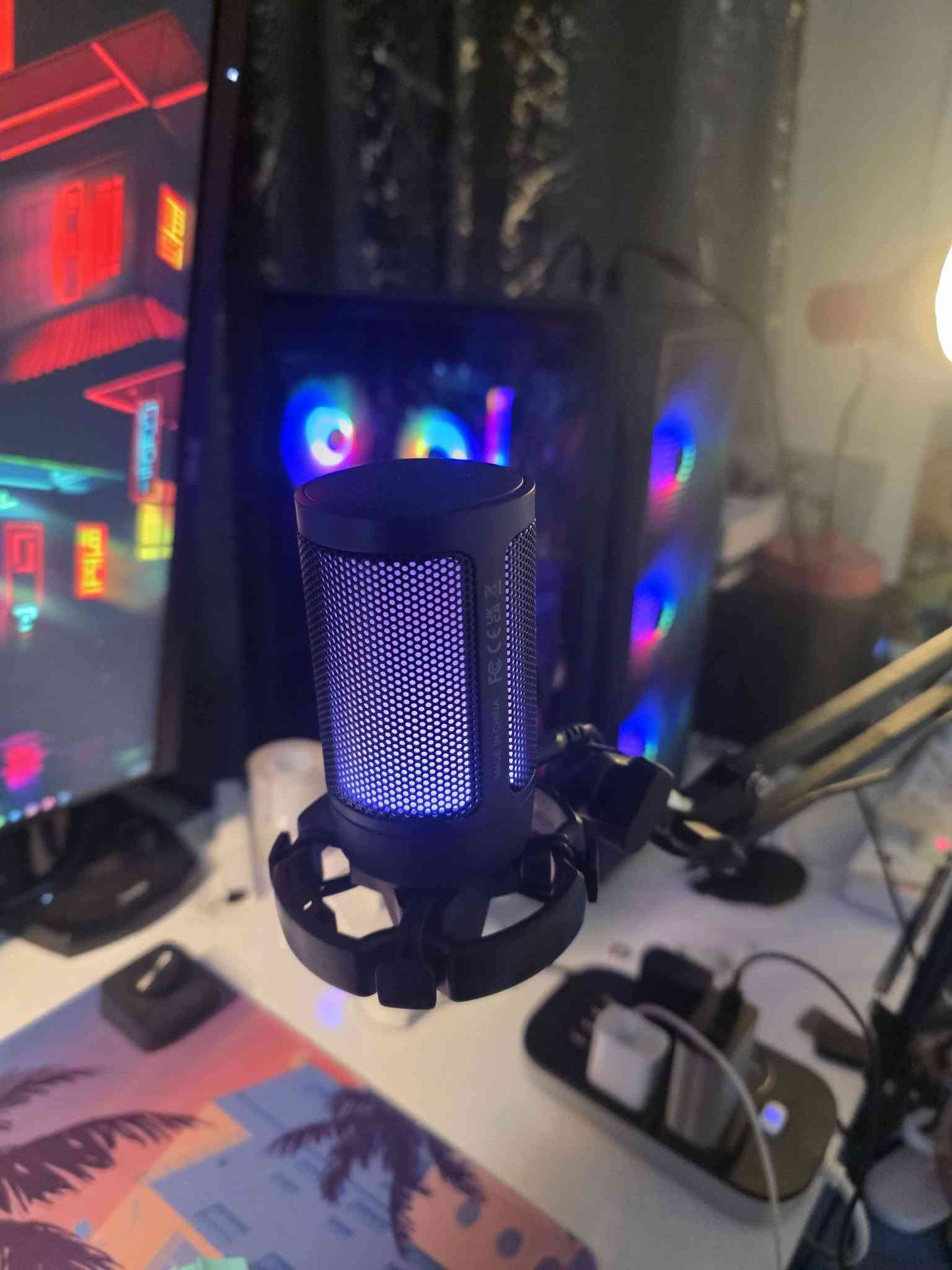 🟩المواصفات
◾️المعالج (CPU): Intel Core i5-12400F (الجيل الثاني عشر، بتردد 2.50 جيجاهرتز)
◾️​كرت الشاشة (GPU): NVIDIA GeForce RTX 4060 (سعة 8 جيجابايت)
◾️​الذاكرة العشوائية (RAM): 16 جيجابايت DDR4 (بسرعة 2666 ميجابت/ثانية)
◾️​التخزين (Storage): Lexar SSD NM620 بسعة 1 تيرابايت (من نوع NVMe)
◾️​نظام التشغيل: Windows 11 Pro (النسخة الأصلية)
_____________________________________
🟩محتويات التجميعه :
🔵شاشه رئيسيه 188 هيرتز حجم24
🔵شاشه ثانويه 100 هيرتز حجم 24 
🔵ستاندات للشاشتين واحد هايدروليك والثاني عادي موضح بالصور 
🔵سبيكرات MULTIMEDIA L2
🔵جويستك SVITDO
🔵ستريم داك MIRABOX
🔵ماوس VENOM WGC2
🔵كيبورد AJAZZ تحكم كامل مع عجله صوت وكتم 
🔵سماعه هايبر اكس كلاود 2 + ستاند بي منافذ USB RGB
🔵يو بي اس 3000A
🔵مايك FIFINE مع ستاند 
🔵ادبترات بمنافذ مختلفه عدد 3 لترتيب الكيبلات 
🔵ماوس باد مرتب حجم ٩٠×٤٠
🔵رينك لايت للشاشه 
________________
🟨ميز تفصال خشب اصلي مجرات ثنين وخانه 
الاساس على شكل L بس اني سويته كامل بالطول 

🟥هاي كل تفاصيل التجميعه الي حاب يستفسر اكثر يراسلني واتساب على هذا الرقم *********** 
ما متواجد ماسنجر فقط اتصال + واتساب 
🟣السعر 1750 مع كامل الملحقات بدون الميز سعر الميز وحده 300 الف
