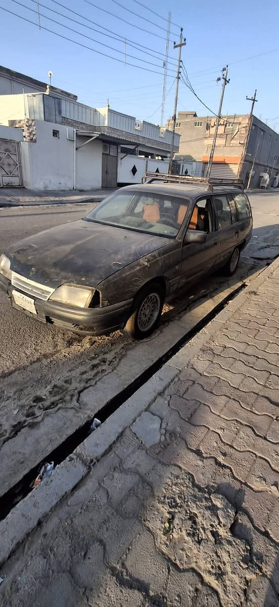 للبيع اوبل شتيشن العنوان الخالديه ***********
