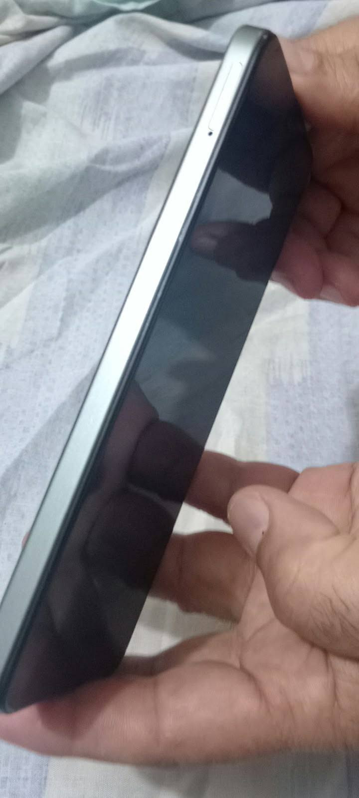 هونر X7C  ذاكره 256  بطاريه 6000 جهاز راقي  بي غواش خفيف بالكامره الخلفيه شي بسيط يراد تنضيف السعر  175 وبي مجال بسيط العنواب بغداد  البياع تقاطع درويش  ***********

نص مكتوب في الصور:
- حول الهاتف MagicOS المعالج المركزي Qualcomm Snapdragon 685 ذاكرة الوصول العشوائي ٨,٠ غ.ب + ٨,٠ غ.ب HONOR RAM Turbo دقة الشاشة ٧٢٠ x ١٦١٠ المساحة الفارغة ٢٣,٠ غ.ب الإجمالي ٢٥٦ غ.ب الموديل ALT-LX2 رقم الإصدار 8.0.0.299(C185E8R3P1) GPU Turbo وحدة التخزين الداخلية البطارية mAh 6000 اسم الجهاز HONOR X7c