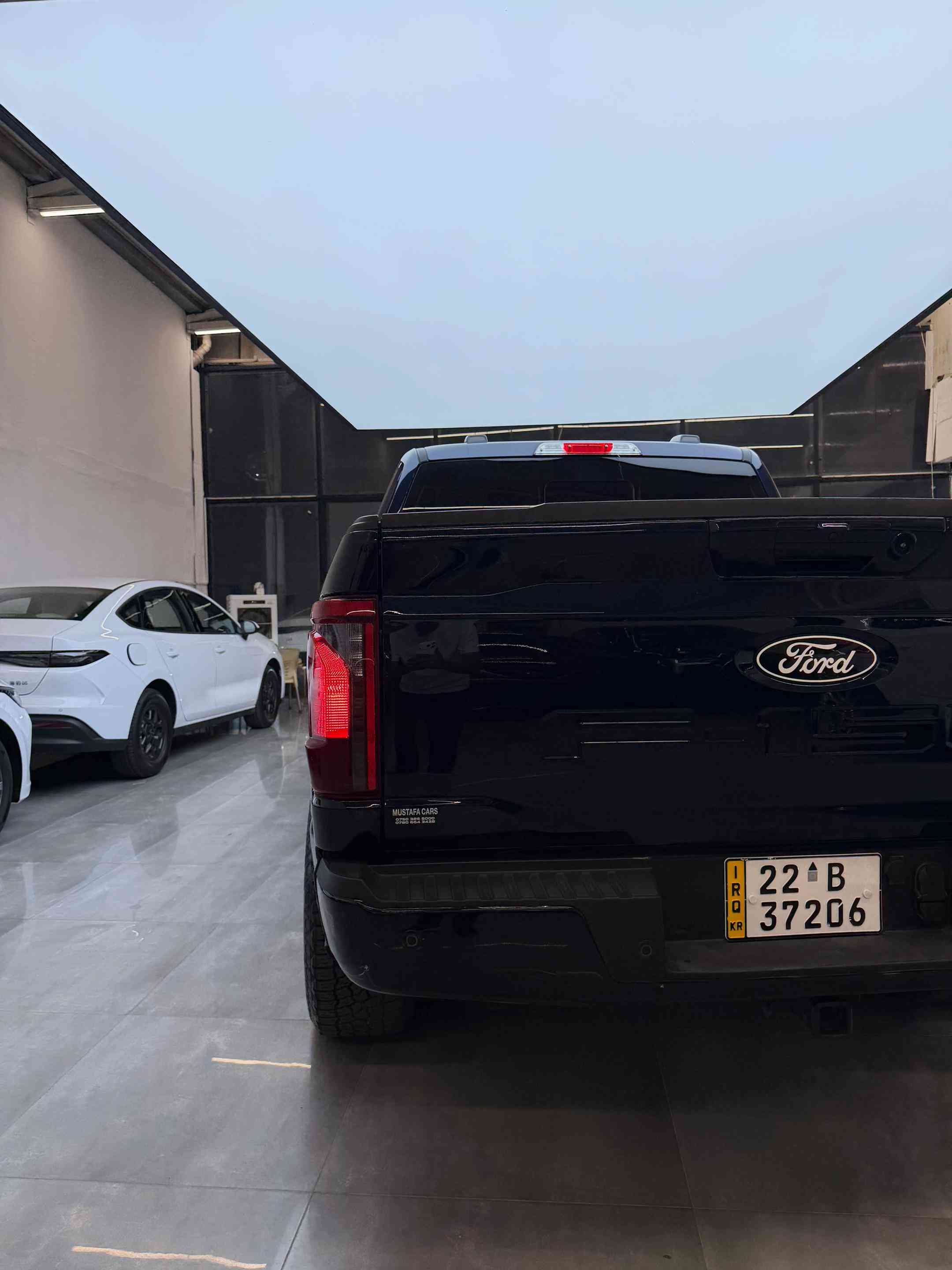 #فورد_f150  الفخمة #موديل_2024  هايبرد 🔋🔋⚡️ بانزين  عداد المسافة: 16 الف مايل mi  #الموصفات XLT BLOCK كير طرح شاشة كبير  محرك V6 3.5 هايبرد  بدي قصير باب طويل المرغوب  كتاب تضليل جديد رسمي / مغلف كامل BBF اصلي السيارا  المعرفة السعر اكتب في تعليق ( 24 ) سوف يتم الرد عليك مباشر  رقم شاصي 1FTFW3LDORFB13918 حادث بصيط : جملغ + باب فقط  ( بجم كبس )  مراوس وشراء سيارات شمالية فقط  اتصل *********** اتصل *********** #مكان_اربيل خلف شركة ازدي شارع ١٠٠ متر #مصطفی_كارس 📍

نص مكتوب في الصور:
- 2024 Ford F150 Xlt 1FTFW3LD0RFB13918 from the USA