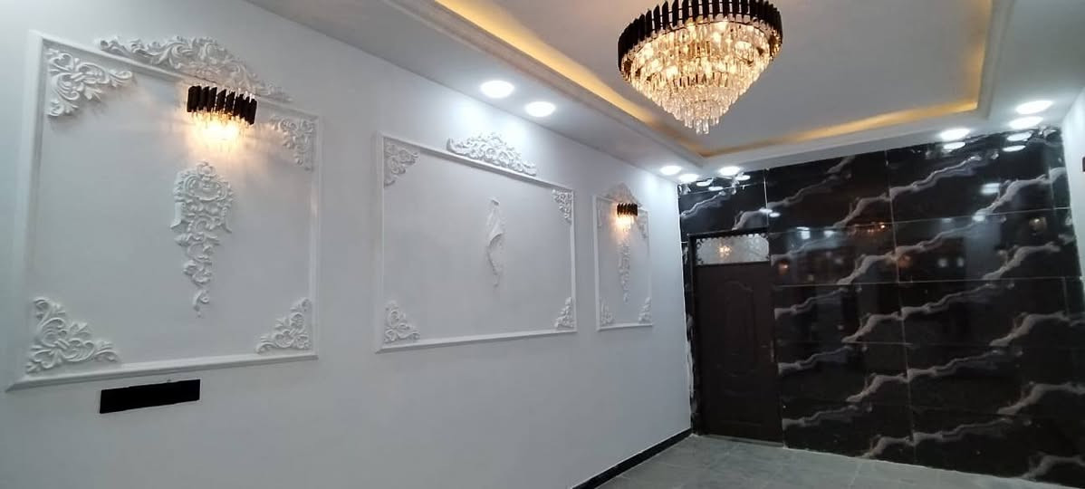 دار للبيع 150مترطبقين جديد حي العسكري منطقت 3000 خلف شارع المضخه قرب شارع الصب
4غرف +2صاله +ستقبال +مطبخ +3حمام+2منور

شاره 8الدار جاهز من كل النواحي *********** .
