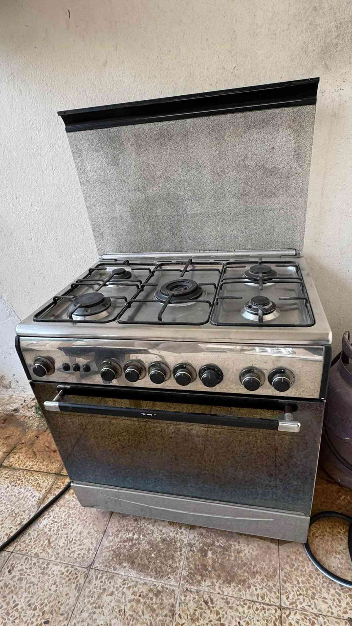 مبردات ٣ • طباخ شغّال ونظيف • مجمدة ثلج فوول