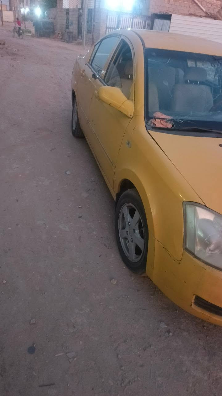 السلام عليكم سياره للبيع سياره مقفوله من الضربه مقفوله من المكينه والجير سياره جاهزه كهربائيات كلها شغاله راعيها موجود *********** ناصرية, ذي قار
