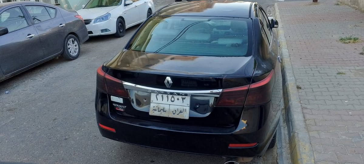 مواصفاتها موديل 14
محرك 20 نيسان
كير اوتو و عادي 
تبريد طعتين بس يحتاج تصليح 
شرط التحويل 
اطلب عليها 80 وبيها مجال ***********
