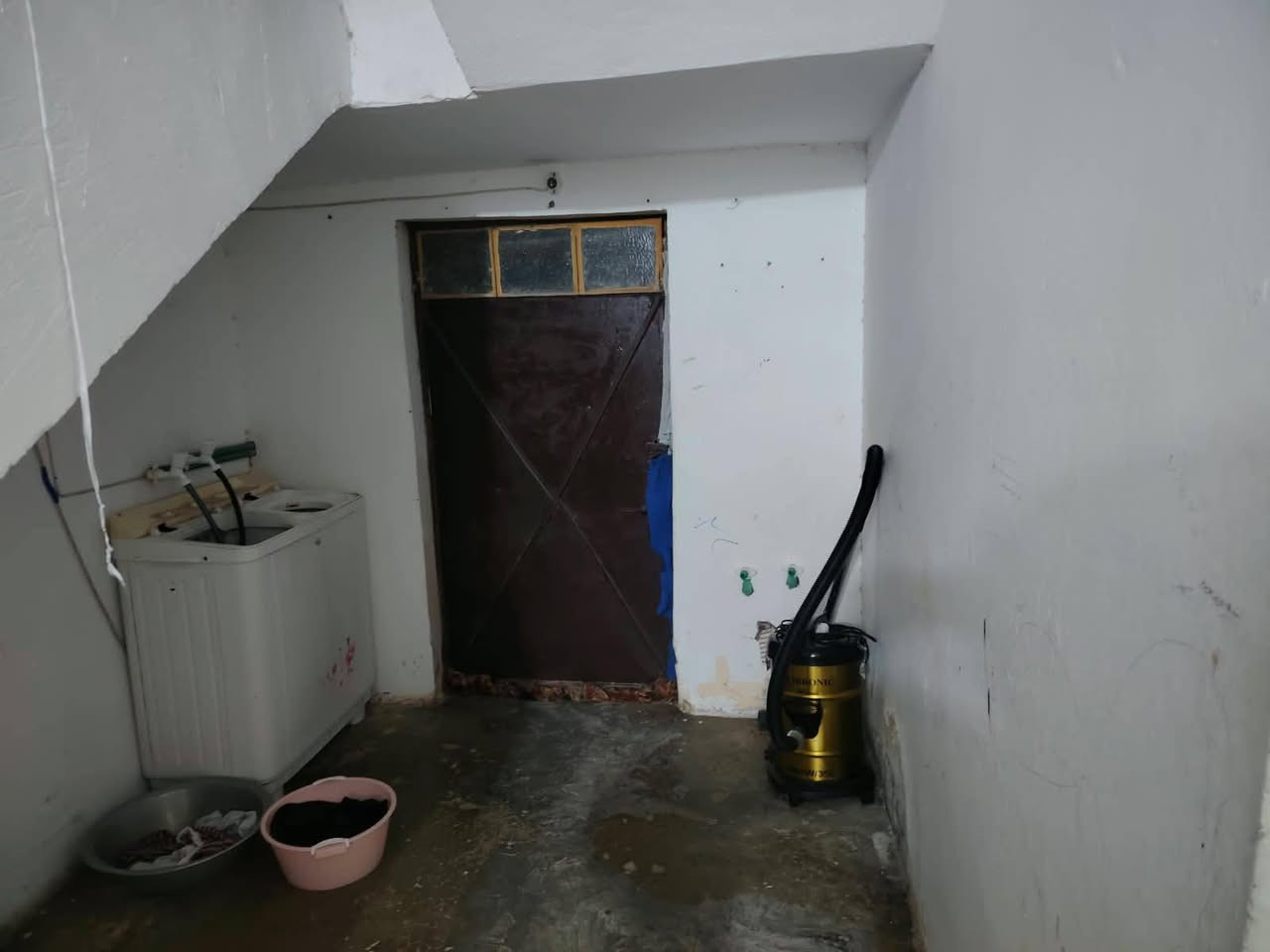 🏠 بيت للإيجار في الجولان

📍 الموقع: الجولان – خلف جامع المعاضيدي

🔹 بناء قديم
🔹 غرفتين
🔹 صالة
🔹 كراج واسع يفوت سيارتين 🚗🚗

💰 سعر الإيجار: 250 ألف فقط بالشهر

📞 للاستفسار:
***********
