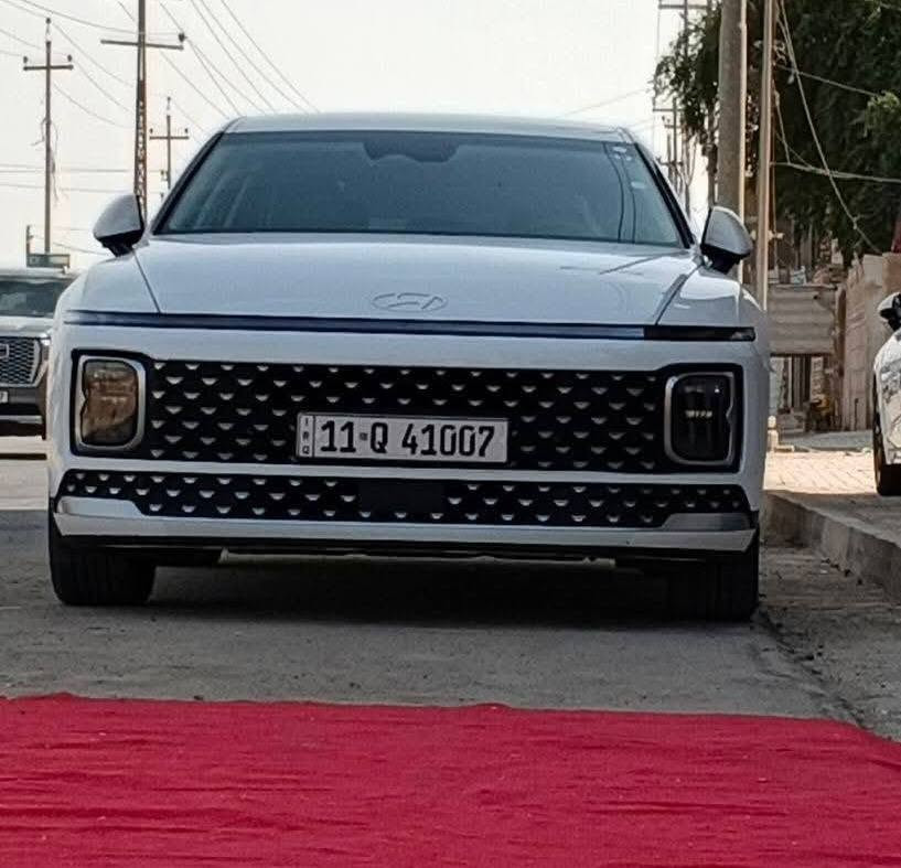 ازيرا موديل 23 شهر 12
رقم بغداد شبة مميز بأسمي تحويل ثاني يوم 
كفالة عامة عدا مكانين بارد بسيطات جدا 
سيارة نظيفة وجديدة جدا ومواصفات معروفة
ماشية 133 الف كيلو حقيقي 
مكان السيارة ديوانية 
***********

نص مكتوب في الصور:
- AI-generated content