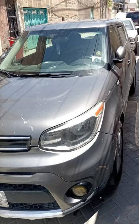 كيا صول وارد امريكي موديل 2018 محرك 1600 رقم بغداد .. حادث تبديل بنيد وجاملغ جهه السائق لألغد ولاشاصي الباقي ليبل واحد .. الباب بصف السائق مصبوغ اثر شخوط .. الكير والمحرك مكفول تبريد منظومه جديدة .. ماشية 57 ألف ميل .. السعر 110 .. هاتف *********** .
