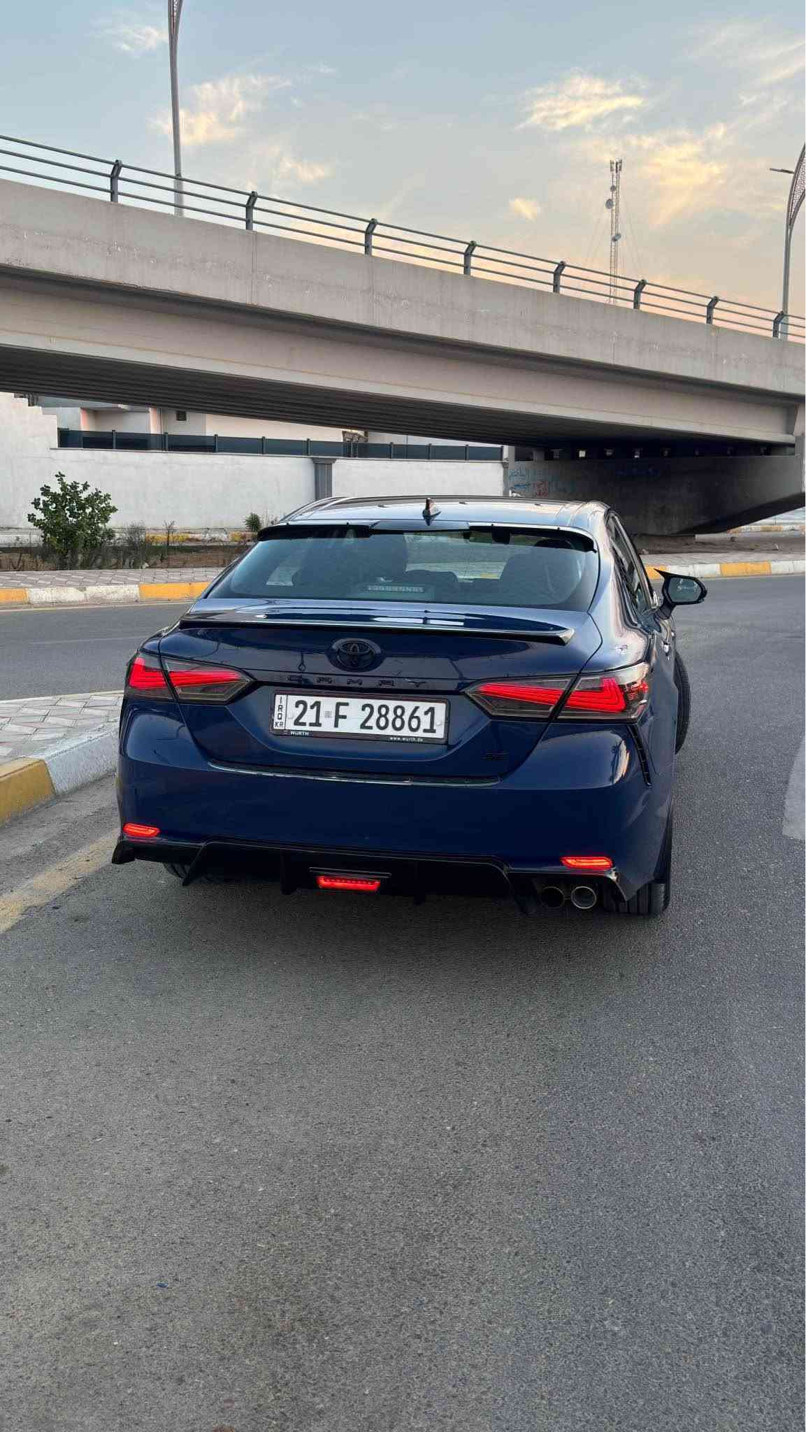 سلام عليكم 
كـــامري 2023 مواصفات SE مواصفات معروفه 
ماشيه 54 ميل ضررها بيها باب صبغ ومكانين بارد بدون دواخل بدون ايرباك بجم كبس صور الضرر موضح رقم سليمانيه بأسمي شرط التحويل والغرامه مكاني كركوك سعر 206 وبيها مجال 
*********** كركوك, العراق
