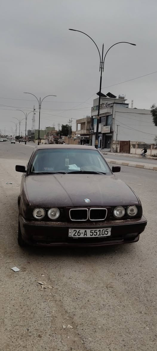بي ام دبليو ٥٢٥ • ١٩٩٢ • قير ومحرك شرط