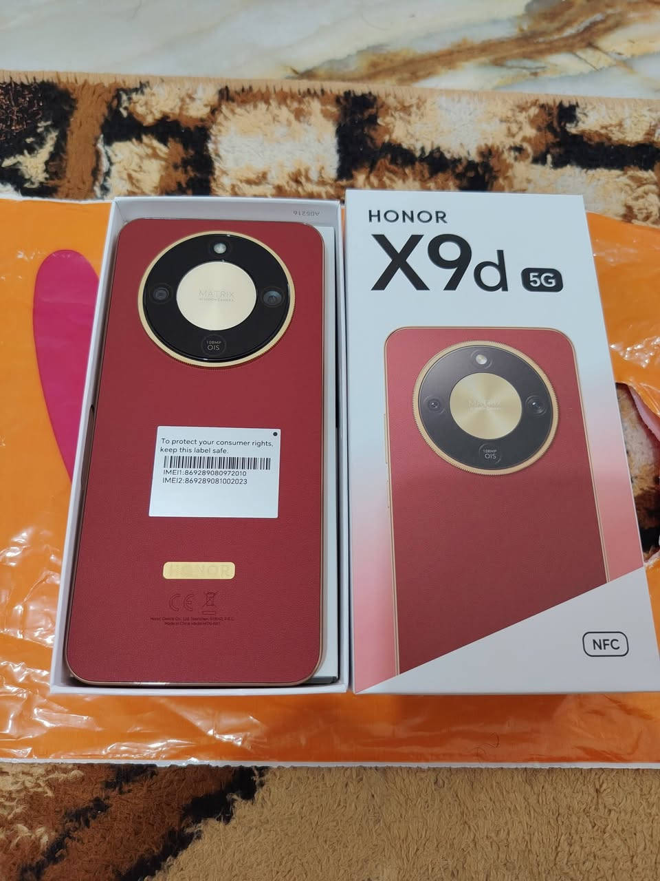 السلام عليكم
هونر x9d جديد بعده ما معرب كسر كارتون 
ذاكره 256
عشوائيه 8
السعر 460 وبي مجال بسيط
***********

