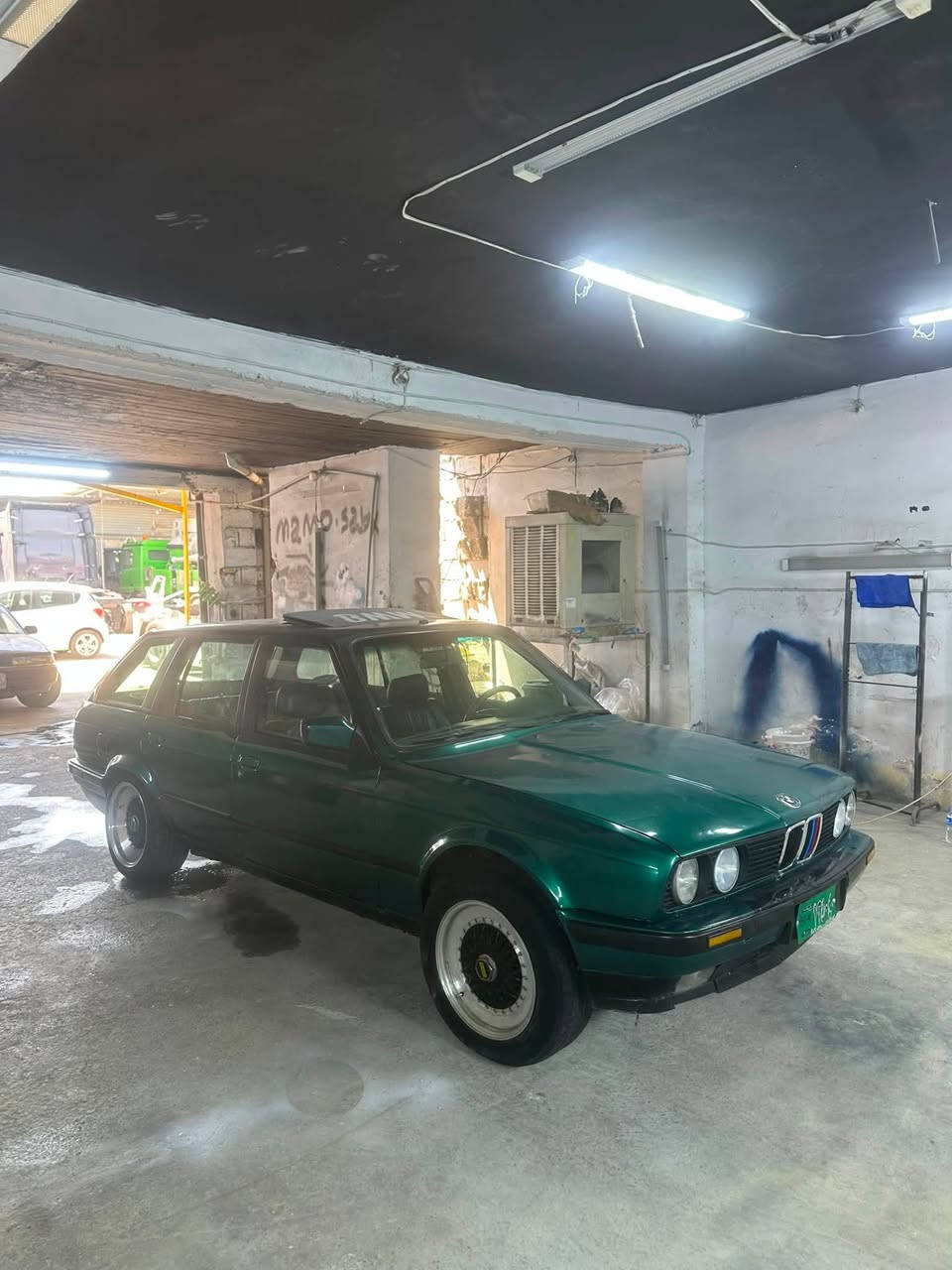 سلامو حلیک  BMW زعرا ستیشن  مەچینە ٥٢٠ تەبرید رەقەم سەنەوی مەزبوت تاخم وەیار کارە بایت بەشت داخیلی زۆر خاوینە گیرو مەکینە بەشرت  بێ غایس سەحر ٢٤ وەرەقە مەجالی کەم شوین هەولیر  *********** واست ئاپ فایبەر

