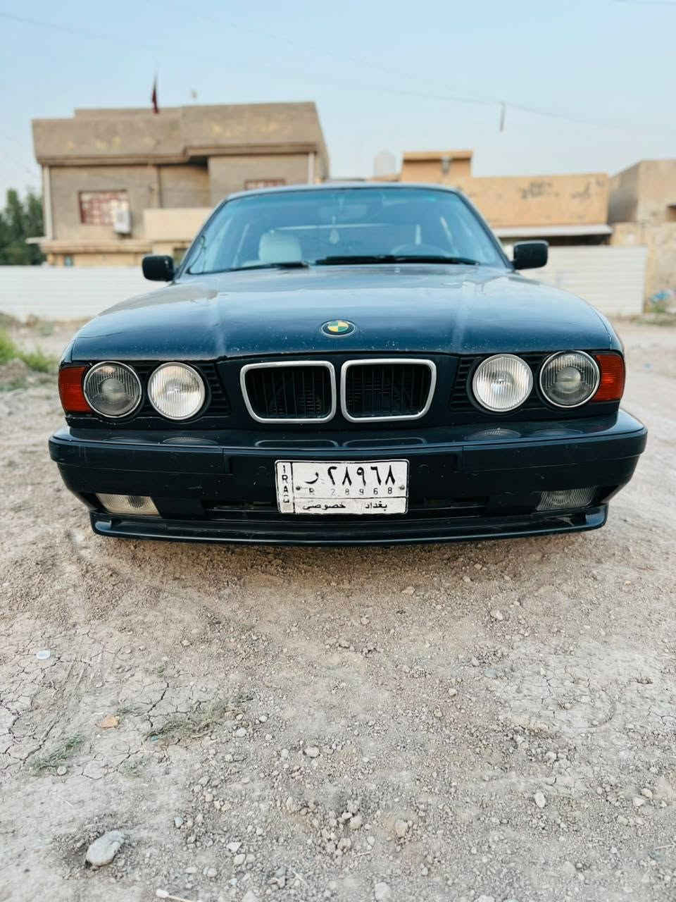 سلام عليكم بيع او مراوس بقل لن اريد فرق بي ام 525اصل بليته وسنويه مديل 90كير اوتو مكين مسكر تك فانوص تبريد شغال بيهه دعاميات ودوس ودركه m سلايت شغال السعر50وبيهه مجال ‏‪***********‬‏
