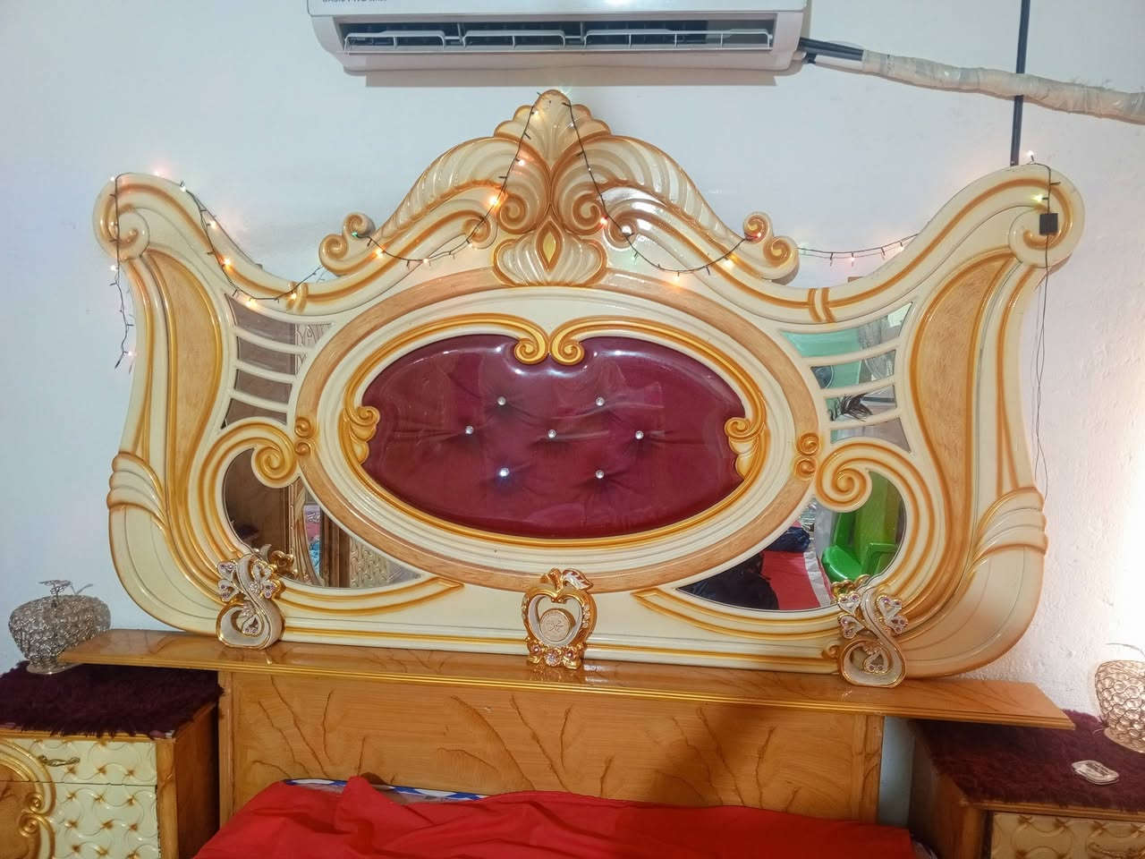 غرفه اخشاب كامله ام 6بيبان صبغ حراري جربايه كامله كنتور ميز مرايه زاويه ميز ابو باب 2 غرفه كامله ونضيفه خاص مفتوح أو ***********

