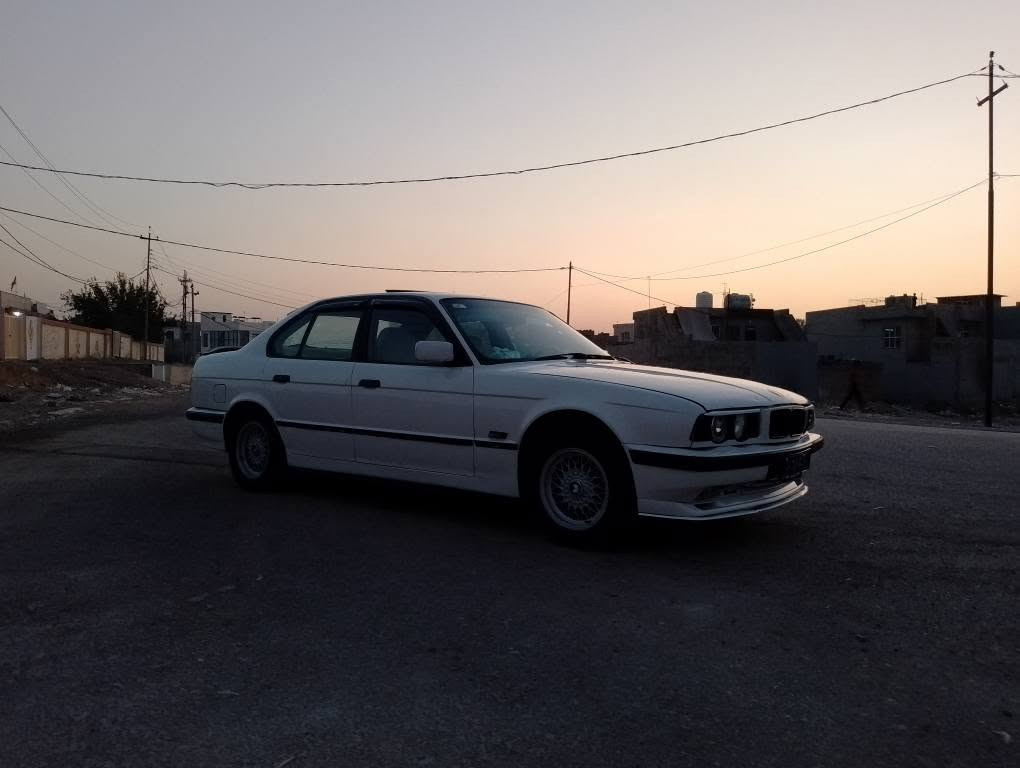 BMW 525i
M  1993سپی بەفری
گێڕعادی فول M سەیارەکە
دەعمی لۆ دەعامی بەشەرت 
حیزامەکی جوان کرایە
بەس یەک بستی هەیەچاملغی لای سەکن باقی گێڕ مەکینە ئەکسل دەبڵەکانی بەکاملی گۆڕاوەبەشەرت 4تایەوپاتری
نوێ بەسەرت سەیارەکەتەعمیر کامل کرایە
ئاڕم پلاستیک هەولێربەشەرت
سعر30$ کەمەک مجال شوێن هەولێربەحرکە
ژ.م.***********
برایان بەس فرۆشتنە گۆڕینەوەو قەردوقستم نیە
W  M  V أربيل, العراق
