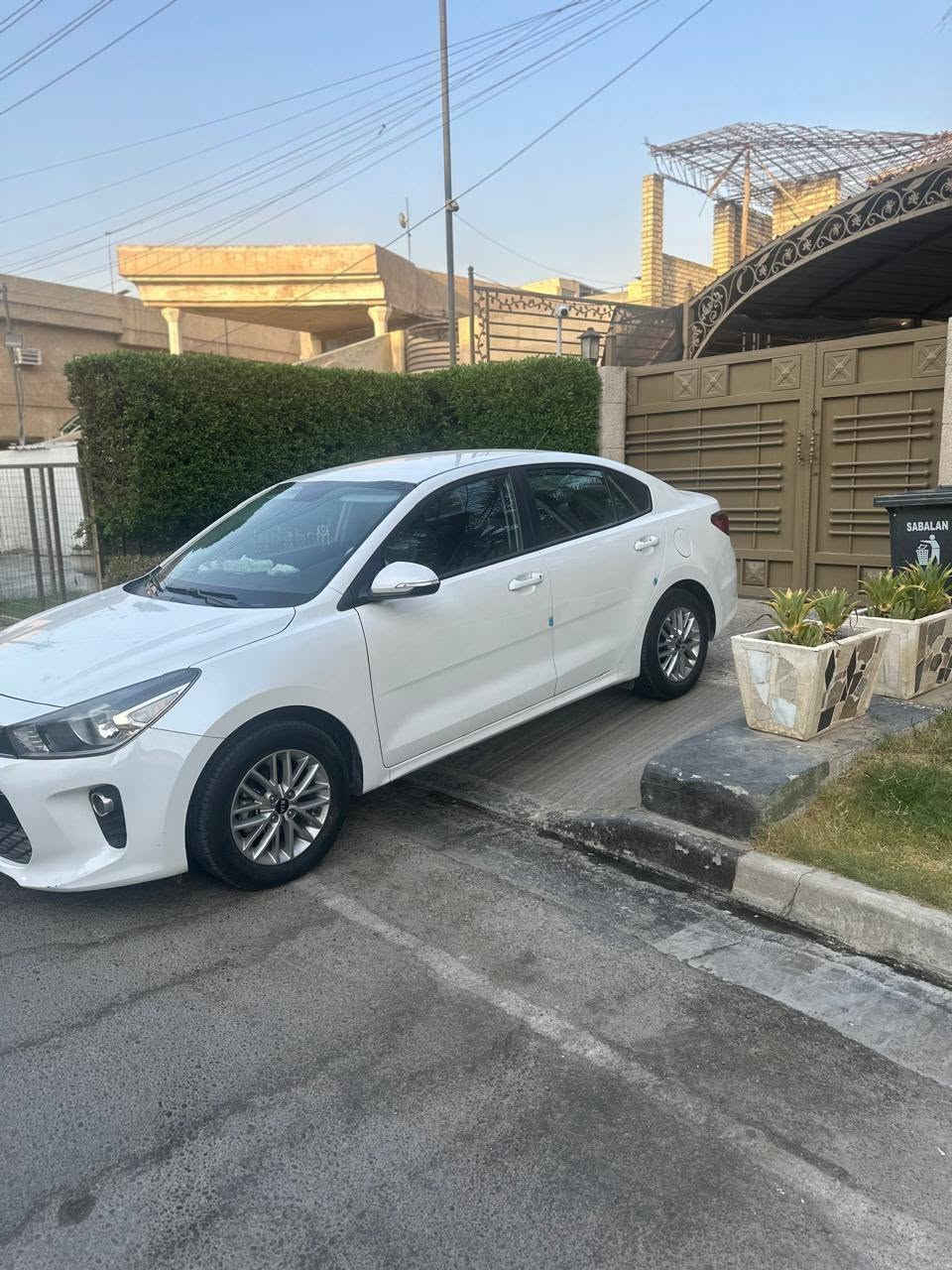 سلام عليكم كيه ريو موديل ١٩ شكل ال٢٠
للبيع فقط مكان السياره بغداد حي الخضرء ماشيه ٢٠ الف السعر ١٢٠ عفاله من الصبغ والبارد والتبديل الرقم ***********
