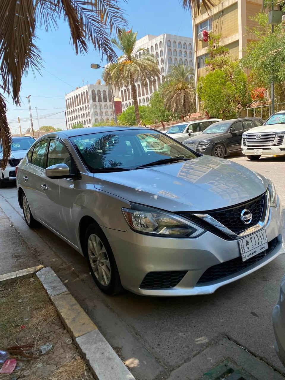 نيسان سنترا موديل 2019 للبيع
وارد امريكي بجم كبس حادث خلفي مواصفات sv
السيارة بدون دواخل بدون ايرباك✅
* محرك 1.8 لتر 4 سلندر DOH
مواصفات: ✅تشغيل بصمة وبصمة ابواب
✅رادار امامي
✅تحكمات ستيرن
✅شاشة كار بلي
✅مانع انزلاق
✅كروس مثبت سرعة
✅نظام ايكو
✅كامرة دوارة
✅تخم تايرات جديد
✅باتري اصلي جديد
سيارة جاهزة ونظيفة جدا استعمال منزلي واحلى من الصور بعد 
السعر المطلوب 115 وبيهة مجال 
مكان السيارة بغداد الدورة
***********
