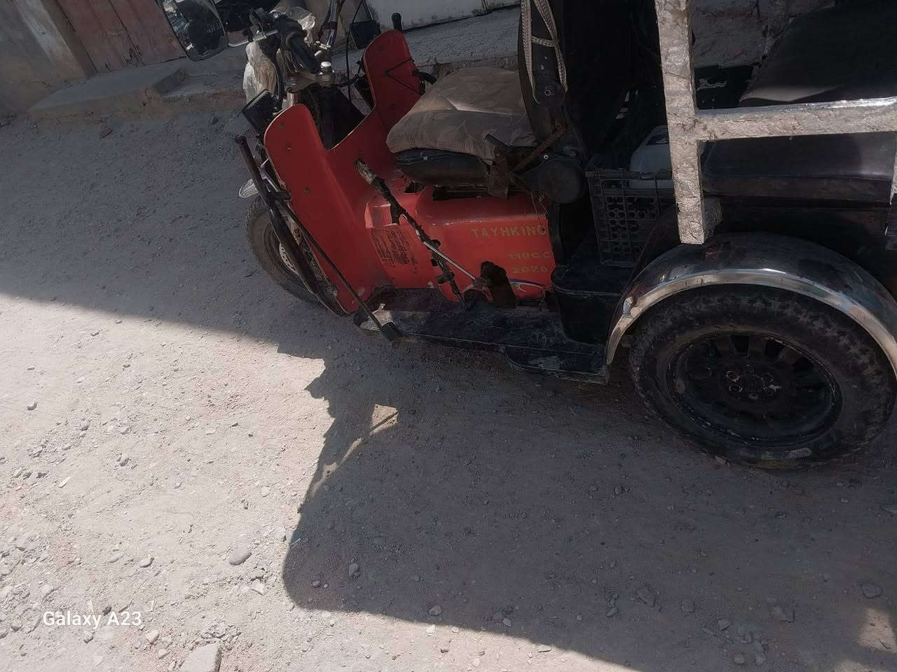 سلام عليكم ستوته للبيع موديل 21 ستوته جديده ونظيفه محرك صار لي اربعه ايام استوى الشده ستوته اوتوماتيك كهربائيات كلها شغاله لايت شغال اسطابات شغاله كهربائيات كلها شغاله باتري مال سايبي ستوته اخذتها باثنين مليونين بس محتاج اريد ابيعه ستوته جديده ونظيفه شرط الفحص المكان بصره الزبير سوق الكبير السعر 700 وبها مجال للشر ***********
