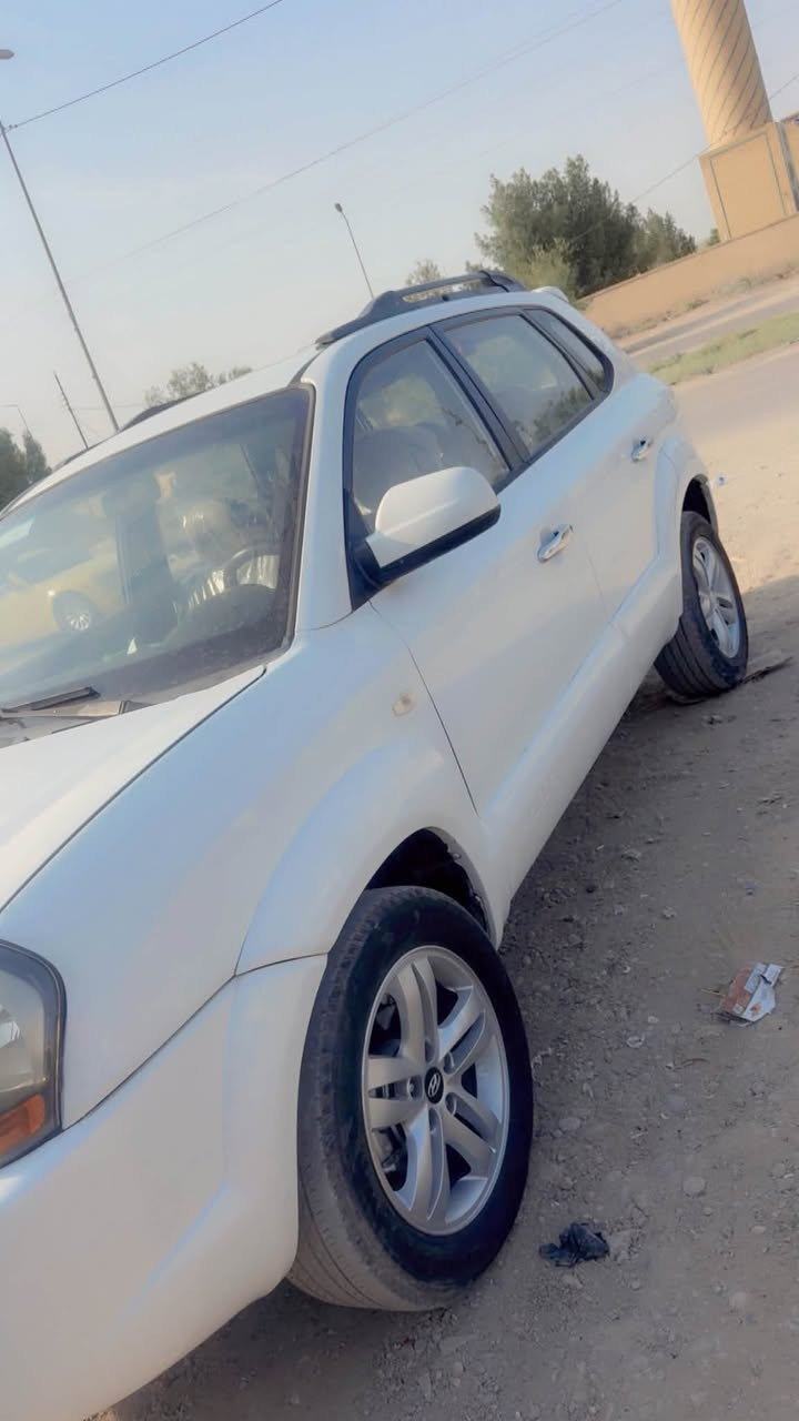 سلام وعليكم توسان موديل 2009 خليجي  السياره خير من الله مكينه كير صدر تايرات باتري تبريد كله مكفول السياره للبيع السعر  115 وبيها مجال مكاني بغداد  السياره بسمي تحويل مباشر رقم. بغداد نكليزي 

***********
