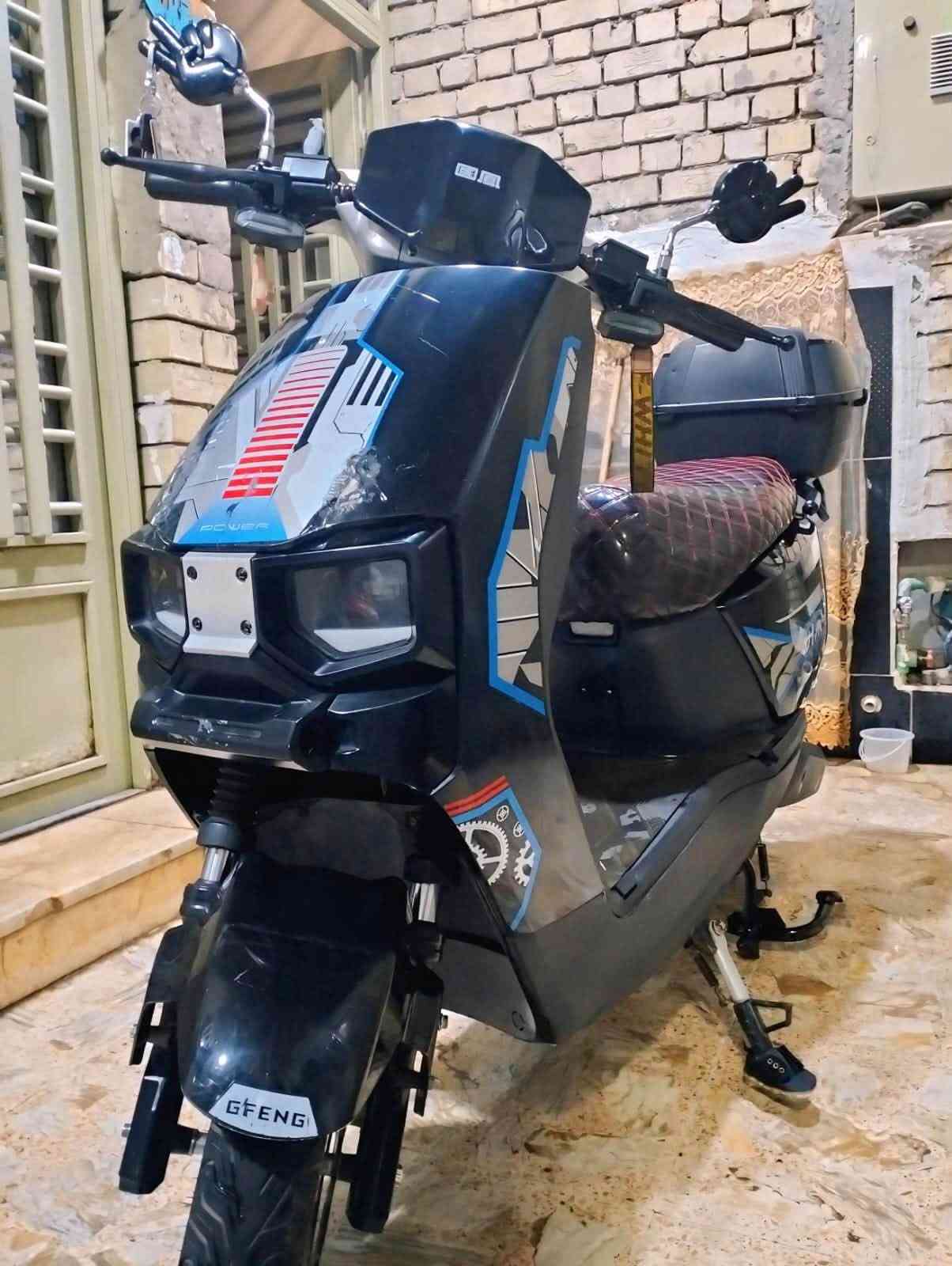 سلام عليكم درجة سكنس جبلي ام اعيون موديل 2025 مواصفات فول
نضام 3سرع
عدد البطاريات 6 مسطره 
12فولت 
صندوق خزن كبير
لايت عالي ناصي 
السرعه الفعليه 90
التايرات جوبلس كبار
ستان جانبي

بريكات هدروليك 
الشاحنه وياها 
ابيثري صوت عالي
درجة وياها سويجين وكارتين 
جهاز انذار ضد السرقة 
وياها درع امامي 
منفذ يوسبي شحن المبايل
 Rنضام رجوع للخلف  
وبيها نضام Pايرباك
بيها درع 
المكان البلديات 
***********رصيد
***********واتساب
