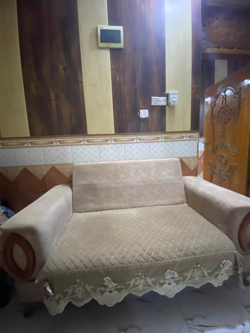 تخم للبيع عشر مقاعد بي اضر ار قليله الي  يريدة ادزلة صورة رقمي ***********
بابل مركز المدينة
