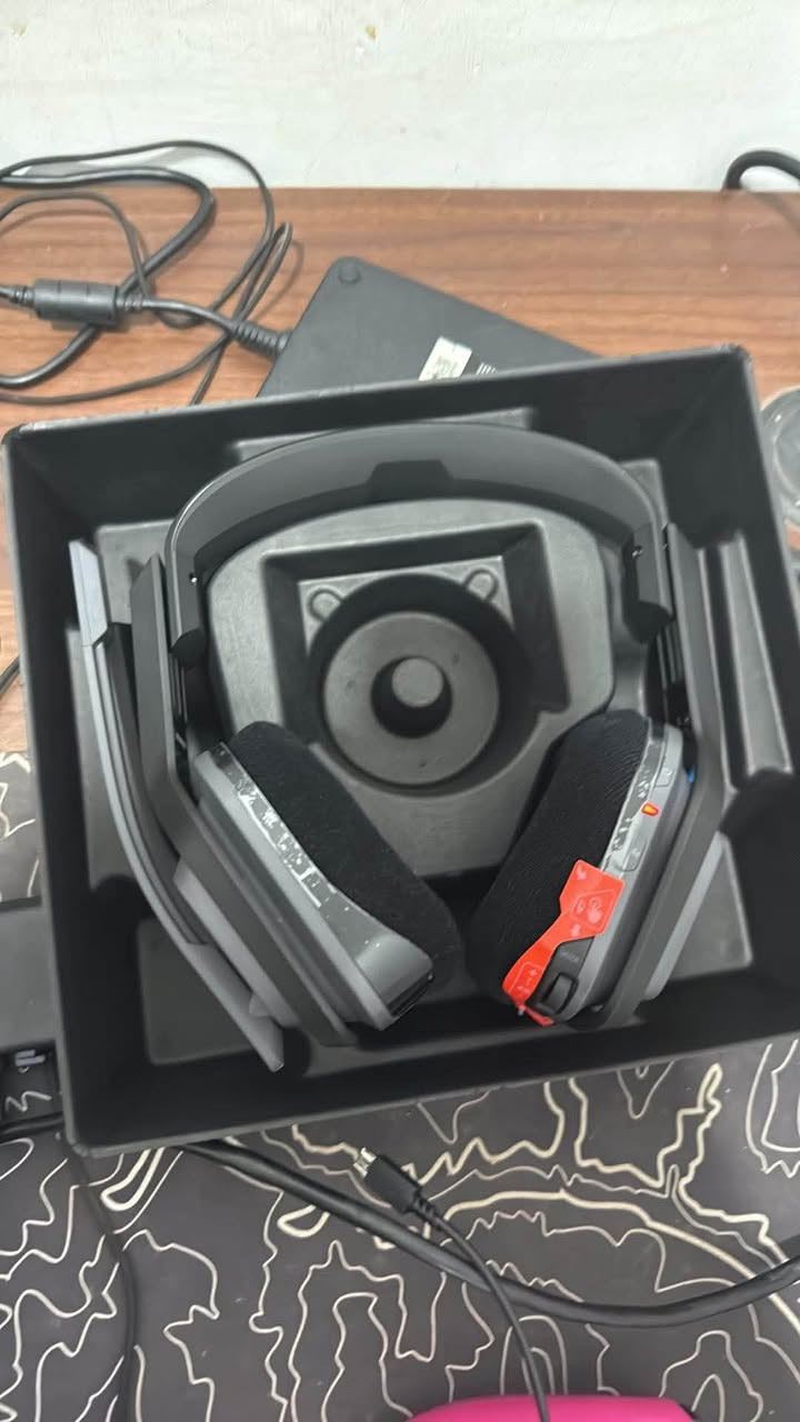للبيع a20 wireless gen 1 

مكان الحله متوفر توصيل ***********
طك جيس على كد فتح وفحص جديده مو اوبن بوكس
120 
اذا اكو مراوس بسماعه اقل وايرلس
