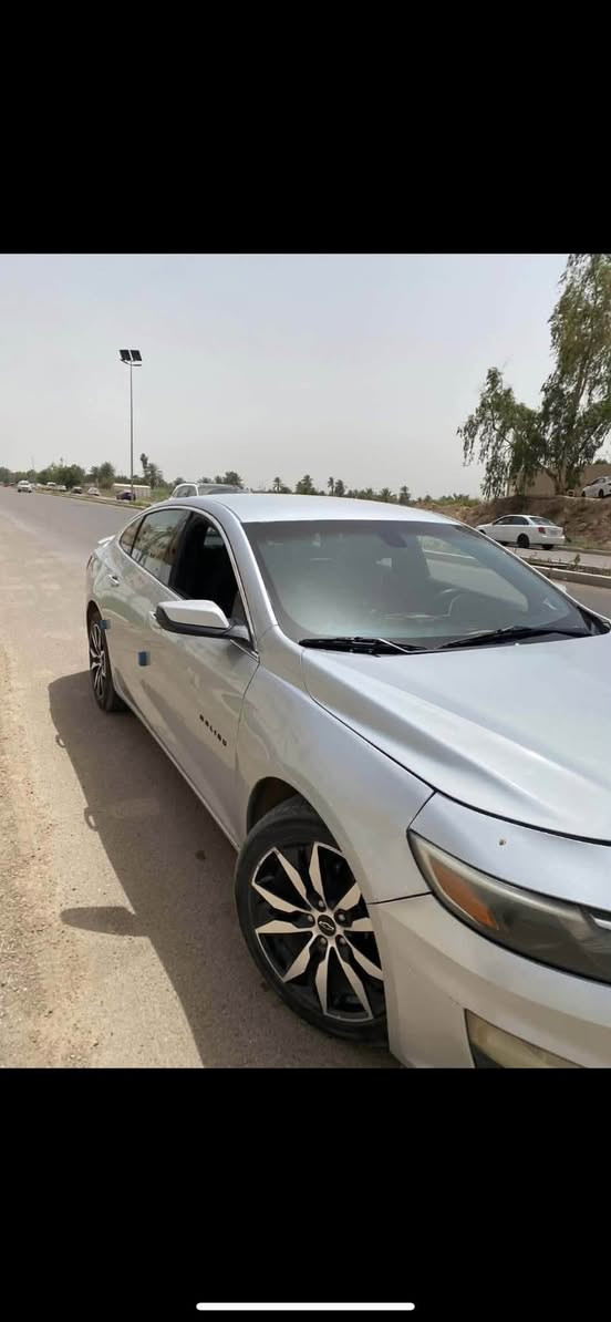 السلام عليكم ماليبو 2020 rs
ماليبو 2020 RS مواصفاتها معروفة ماشية 172 قابل للزيادة مكينة وكير مكفولات 
فول مواصفات عدا الفتحة 
حادثها مرفق ب صورة وبيها ب بغداد جاملغ خلفي طخة خفيفة 
مكانها بغداد العامرية
سعرها 90 و بيها مجال بسيط للشراي
***********
***********
