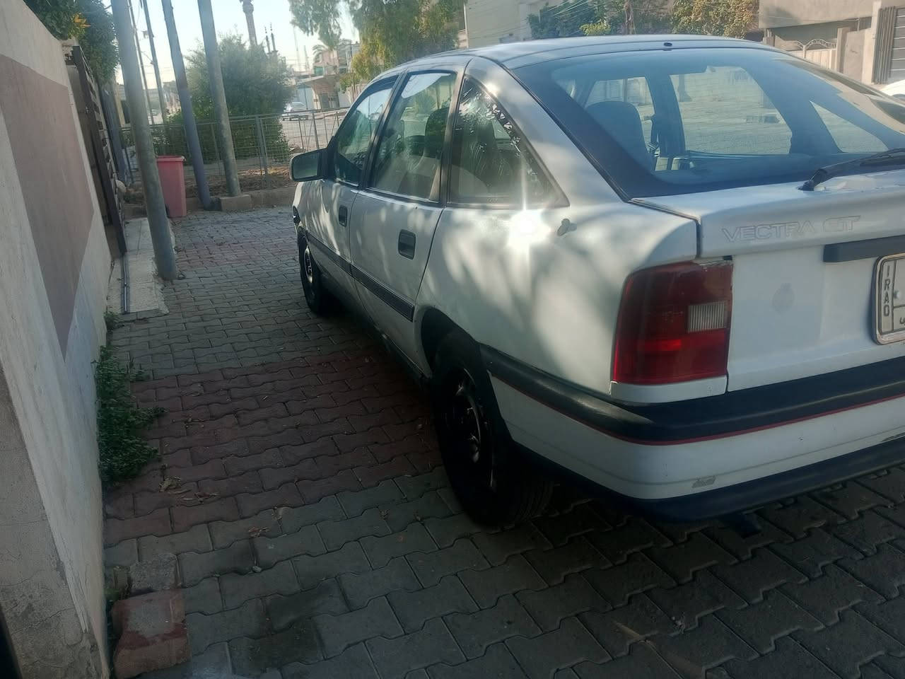 السلام عليكم اوبل فيكترا موديل 92 محرك 20 بل شرط كير كله جديد بطاقه بنزين *********** سياره بلادي جام كهربائي 4 جام بطاين جديد بدون صبق ولا خياس سياره وضع شركه الله شاهد سعر 40بي مجال
