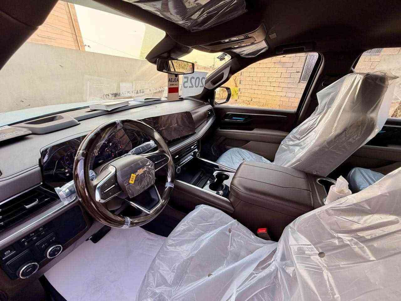 تاهو 2025 LS وكاله المنصور 
ماشيه 29 الف كيلو 
جديده ومكفوله من كل النواحي 
معروفه مواصفات LS 
4 كامرات 
اوتو بارك 
بصمات عدد 2 
رقم بغداد 

السعر ( 54,500 ) مكاني بغداد 
*********** بغداد, العراق
