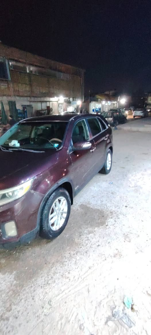 سورنتو ١٥ محرك GDi 2400 بأسمي حادثه فقط البنيد من جهة السايق بدون تبديل معمر بدون دواخل كامله ماناقصه شي السعر ١٣٧ مكان الناصريه رقم الهاتف ***********
