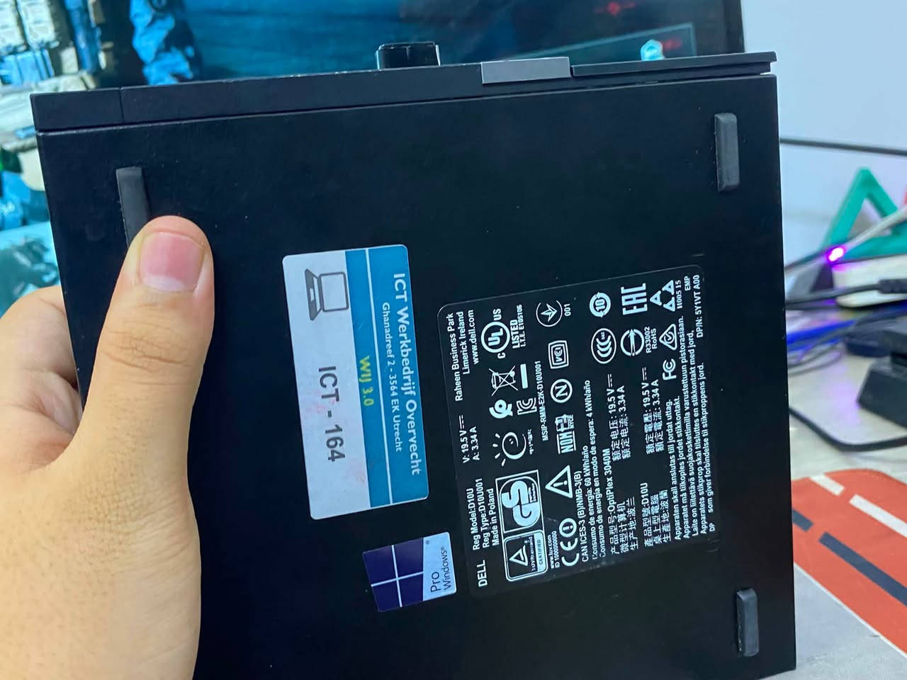 🔥 للبيع ميني بي سي Dell OptiPlex 3040 Micro + شاشة 24 إنچ 🔥
💻 مواصفات الجهاز:

* Intel Core i3 الجيل السادس
* RAM 8GB DDR3
* SSD 120GB تقريبًا
* Intel HD Graphics
* جهاز Mini PC مرتب ومناسب للاستخدام اليومي والدراسة والمكتب

🖥️ شاشة Philips قياس 24 إنچ

🎁 ويا الجهاز:

* كيبورد ⌨️
* ماوس 🖱️
* قطعة Wi-Fi 📶

💰 السعر: 225,000 دينار

📦 التوصيل متوفر لكل العراق 🇮🇶

📞 للاستفسار والطلب: ***********
