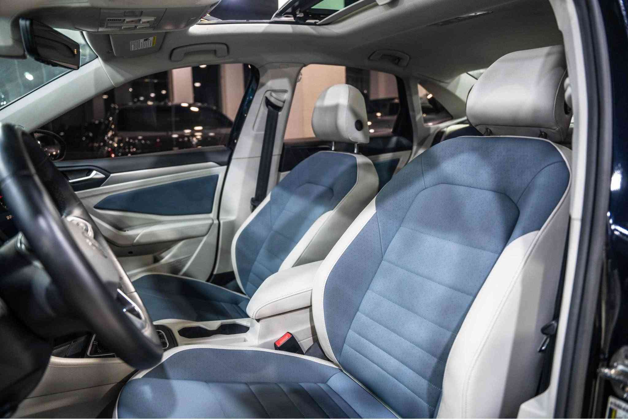 2025 VOLKSWAGEN JETTA SE بانوراما🔥🔥🔥
سعر : 🔥🔥
موديل :2025
مواصفات : SE
محرك : 4 سلندر
وارد : امريكي
عداد : 20,000ميل
صبغ : ٢  قطعة بجم كبس
ارباك : كل شركة سليم ✅✅
رقم : ( موقط) ( كاتي)
ناونيشان هةولير جادةي حديد و خشب پيشنگاي دايناميك موتورز
بو زانياري زياتر پةيوةندي بكةن بة وتس اب
*********** أربيل, العراق
