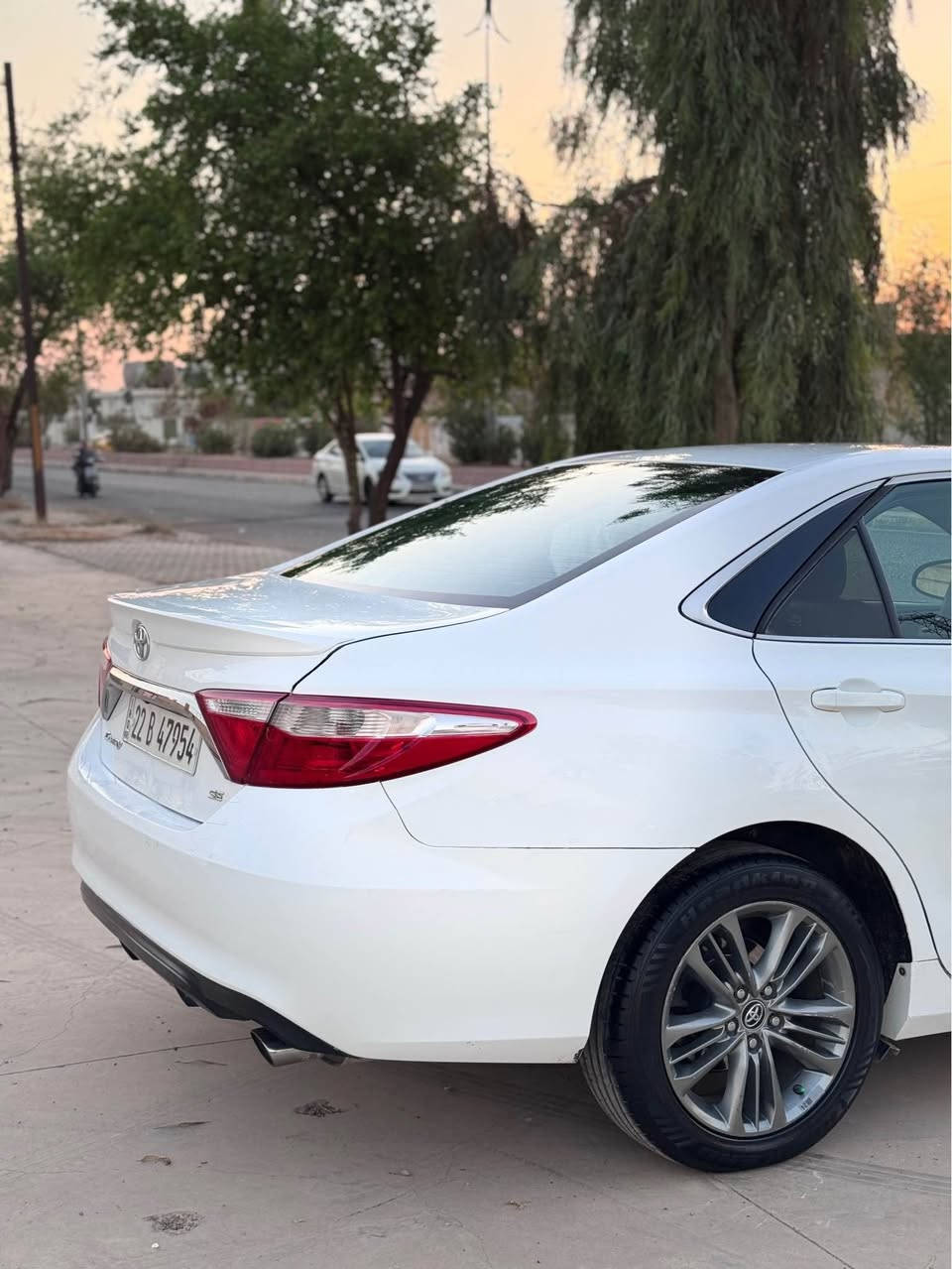 ﷽

‎‏‎‏‎💎⚜️للبیع

‎‏‎‏‎‏⚜️ camry ⚜️/
2015⚜️, 
 
تويوتا كامري
مودیل 2015 شكل جديد
مواصفات امريكي SE
ابيض ثلجي
كير اوتوماتيك وعادي
سوكان شفت
كشن نص جلد
شاشة جبير
رادار
تراكشن
ايكو
تحكم ستيرن
ويل كروم ١٧
سيارة بي ثلاث قطعة صبغ بدون دواخل بدون شاصي بدون بطانة
بي مكانين تعديل بارد صغير 
سونار موجود بل منشور
 رقم زينكة جديد 
بي بطاقة بنزين
شرط تحويل غرامات 
كير و محرك بشرط محرك مفتوح بدون صوت و بخار 
ماشي 187الف حقيقي
تبريد ثلج ❄️ 
تاخم صدر بشرط
تاخم تايرات جديد
سيارة حيل حيل نضيفة
بدون شخط بدون رسعات
بمعني كلمة جديد حلوة
سعر 127بي مجال بسيط
رجاءً كلشي موجود بل منشور اذا مو شراي لاتخابرني 
***********
***********
مكان كركوك Singapore
