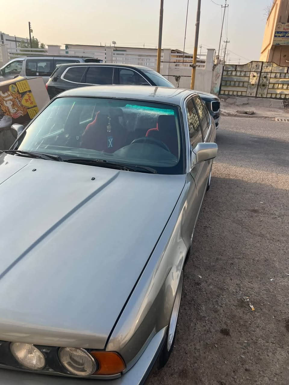 السلام عليكم BMW 535 اصل
بيه محرك 30 سته سلندر  شرط كير محرك اكسن 
باسمي موديل 88 وارد ياباني كهربائيات حداديه 
بيه تعمير مكفوله من العيب الشرعي مصبوغه صبغ عام بيه حادث جاملغ خلفي   وجاملغ امامي ومبدل. تخم تاير 
صرف بانزين مابيه   السياره كامله مامحتاجه شي فقط هاي النواقص

النواقص 
صوندات الباور بيه نضيح
الارافيو محتاج تعيار مضبوط فقط
التبريد نقص غاز
السعر 45 وبيه مجال بسيط
الاتصال ع هذا الرقم 
***********

نص مكتوب في الصور:
- CHILL