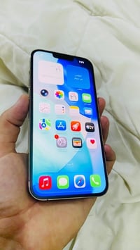 ايفون ١٣ برو ماكس • ٢٥٦ • كاميرا ماتشتغل