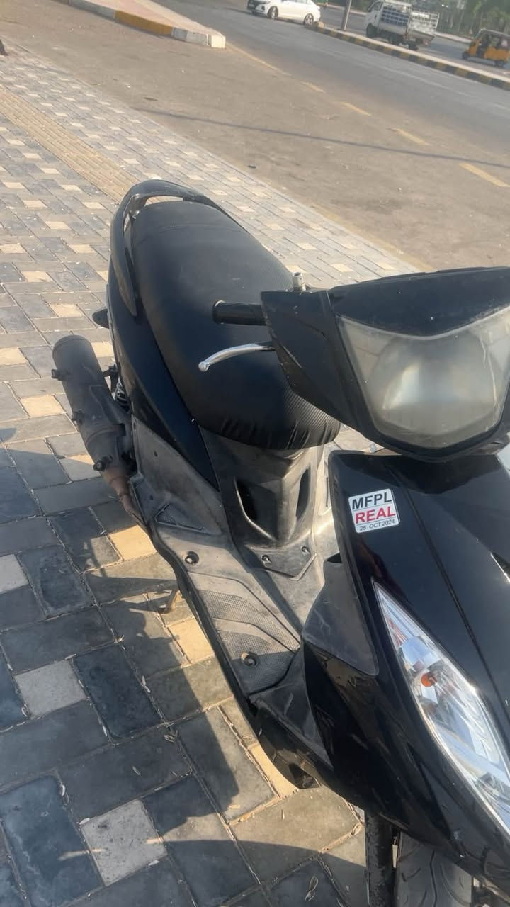 السلام عليكم GTRمعروضه للبيت700الف وبيها مجاله دراجه جديده بمعنئ الكلمه مال جناي شلعه معدل فول كهربايات كلها شغاله  طستها ناعمه مكينتها خرسه  دراجه مناقصها شي فقط واقيه مال صالنصه رقم ‪***********‬
