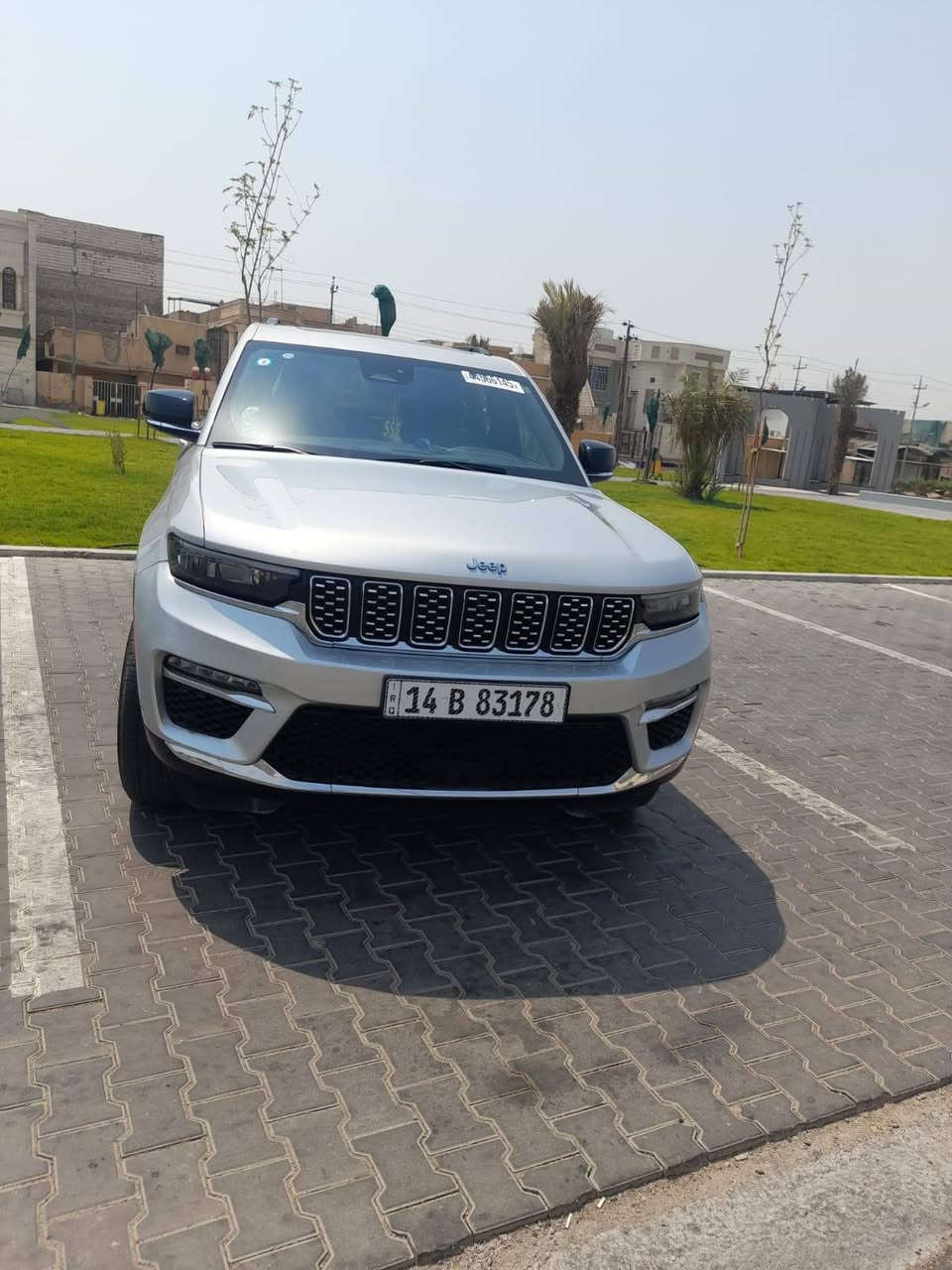 جيب كراند شيروكي (هايبرد 4xe)
موديل.  2024
محرك. 2000 تيربو +  هايبرد +كهرباء
ماشيه. 37mi

ضر رها؛ حادث امامي(بدون ايرباك) 

لمتدد.
بانوراما
بصمه تشغيل  وبصمه أبواب وتشغيل عن بعد
صندوق كهرباء
مقاعد جلد. +كهرباء + خزن ميموري
تدفئه ستيرن + مقاعد
خمسه راكب
رادار 360 درجه
تحديد مسار
حساسات خلفيه
تبريد قطعتين
خمسه انظمه قياده
دفع رباعي
كير ماوس
هاند بريك بصمه
شفتات ستيرن
لايتات لد
هيترات في الكشن
كيبل شحن أصلي مع السياره
 ستيرن كهرباء +فول تحكمات
سستم صوت ودمام خلفي

السعر 315 $
مكان سياره بصره 
***********
