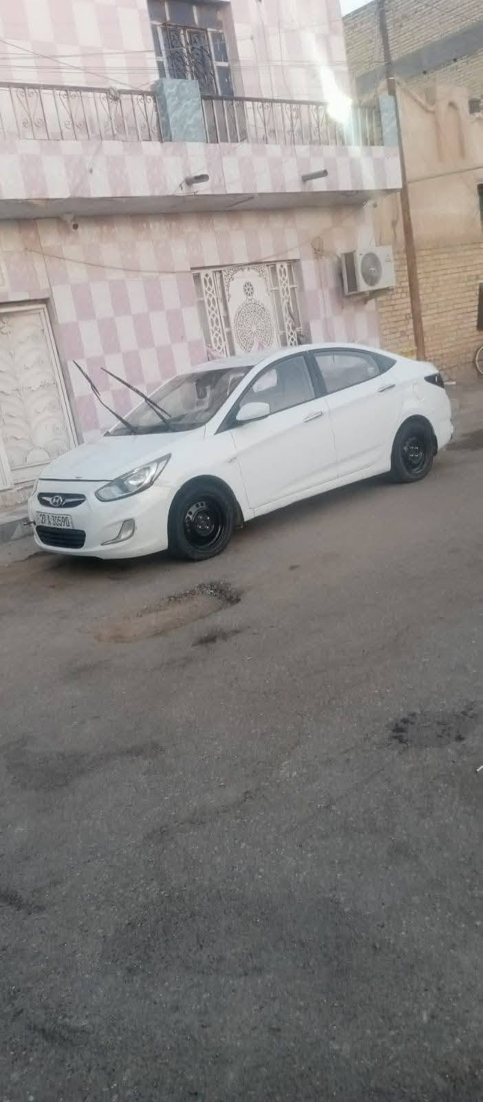 السلام وعليكم  اكسنت 14خليجي رقم ذي قار بسمي محرك 1600 سعره 75 العنوان ناصريه شراي يتصل على الرقم ***********
