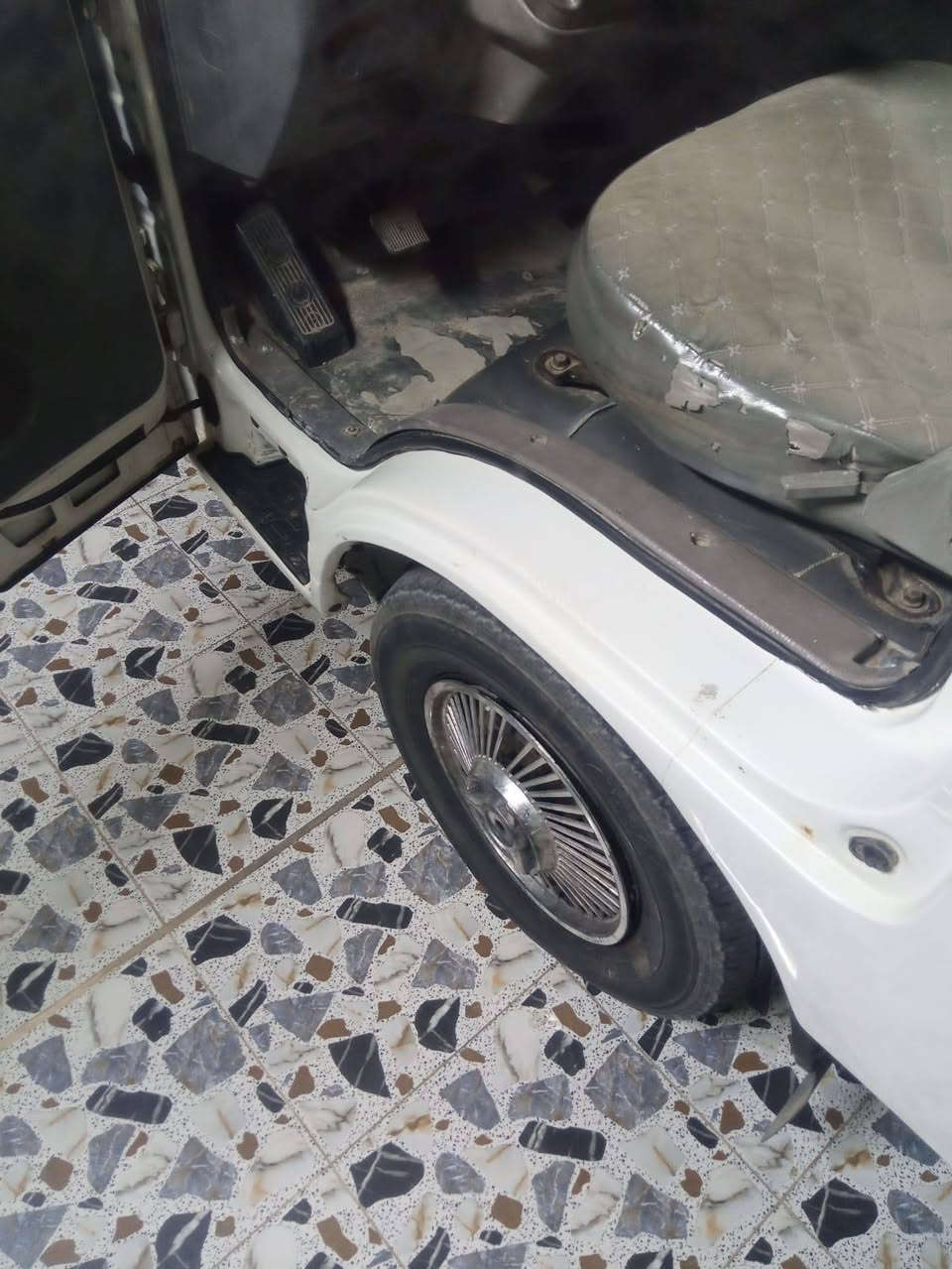 كيا ام عيون موديل 2002 رقم انبار
سعر 88 مجال قليل
كفاله كير و محرك وشاصي
تصال هاتف: ***********
