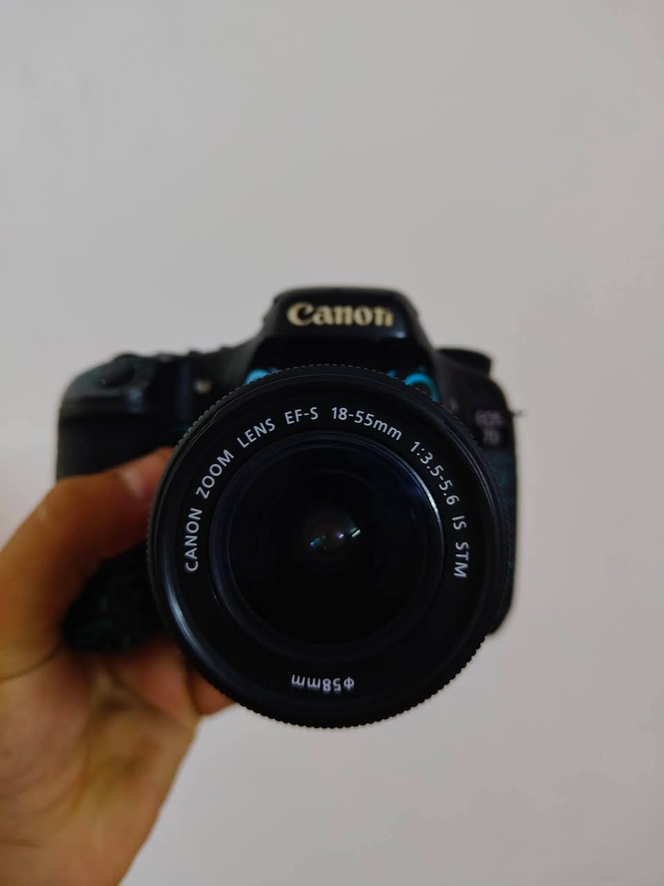 #للبيع_كانون7d
للبيع !!!
كانون 7d الكامرا نظيفة مع عدستين ورام وبطارية وجنطة .
العدسة الاولى 18-55
والعدسة الثانية 55-250
الشتر ماعرفه شكد يشهد الله.. اخذتها صار فتره بسيطة .. وسبب البيع (( اشتريت كامرا احدث ))
مكاني الرشاد ... مجاور مدينة الصدر 
السعر تواصل واتساب ((***********)) وبخدمتكم
توصيل ماعندي اعتذر تجي للبيت وتاخذها وتدلل
