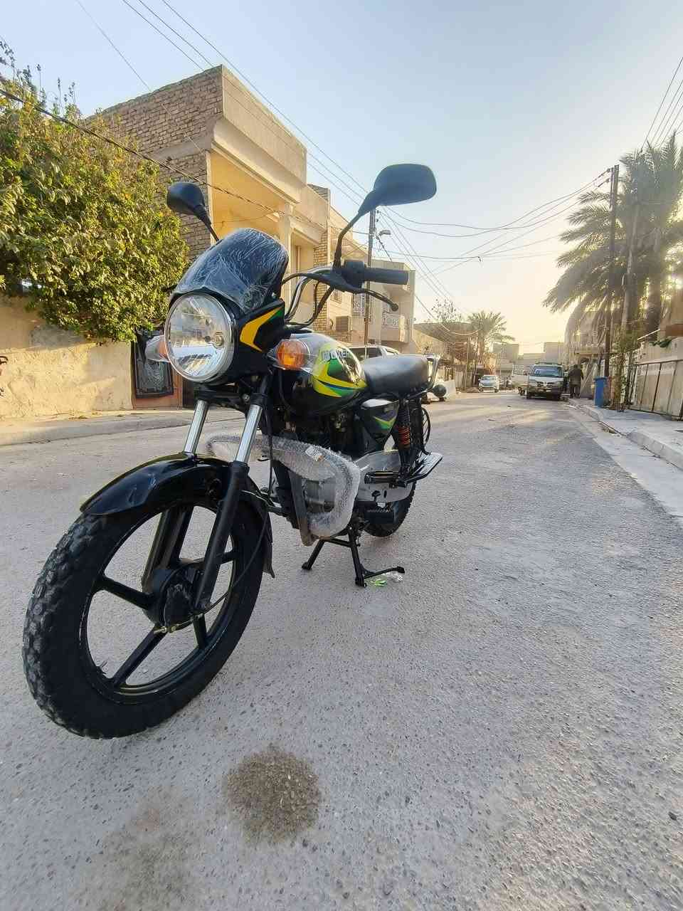 السلام عليكم بوكسر كلاسك🟢موديل 23 اوراق كامله

دراجه مكفوله دراجه كلش نضيفه وستخدام شخصي
ما ناقصه شي

 وبل عافيه عل ياخذه سعره 1500وبيه مجال لطيبين

مكان بغداد بياع 
رقمي ***********
