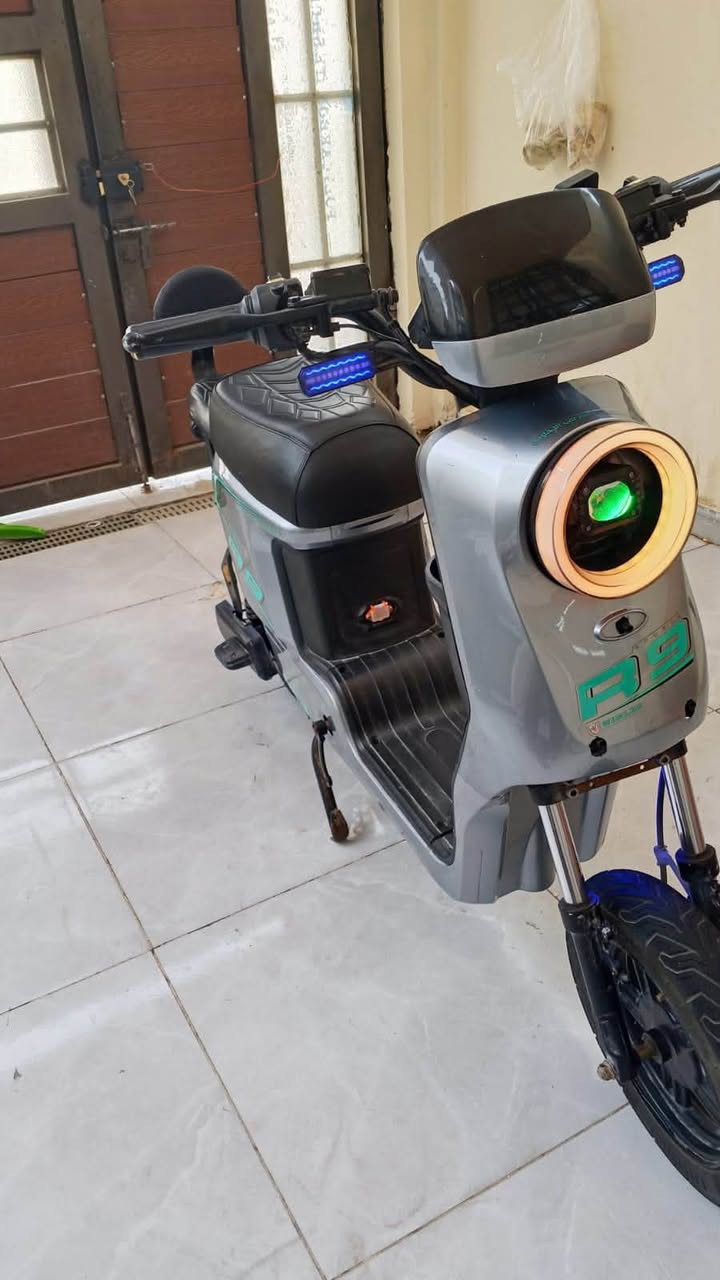 أر 9 2025 دراجه حلوه ونضيفه السعر 375وبيه مجال قليل كلش مكان الدراجه بصره حي بعداد الرقم ***********
