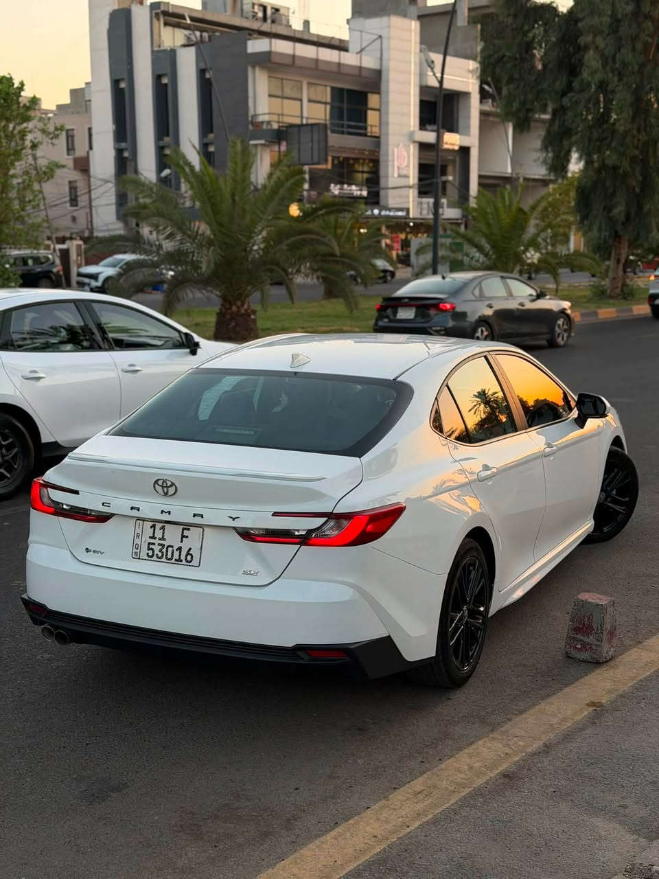 السلام عليكم
كامري 2025 SE HYBRID وارد امريكي للبيع
محرك 2.5 بحالة الوكالة الممشى 32 mil
( كشنات جلد - كشن كهرباء تحكم - رادارات تفاعلية - نقاط عمياء - بصمة ابواب ودخول ذكي ) 
سنوية وهزة جدد ب اسمي 
ثلاث قطع صبغ ايرباك ستيرن وبردة
السعر 187 ورقة 
العنوان بغداد الغزالية او اليرموك 
***********
