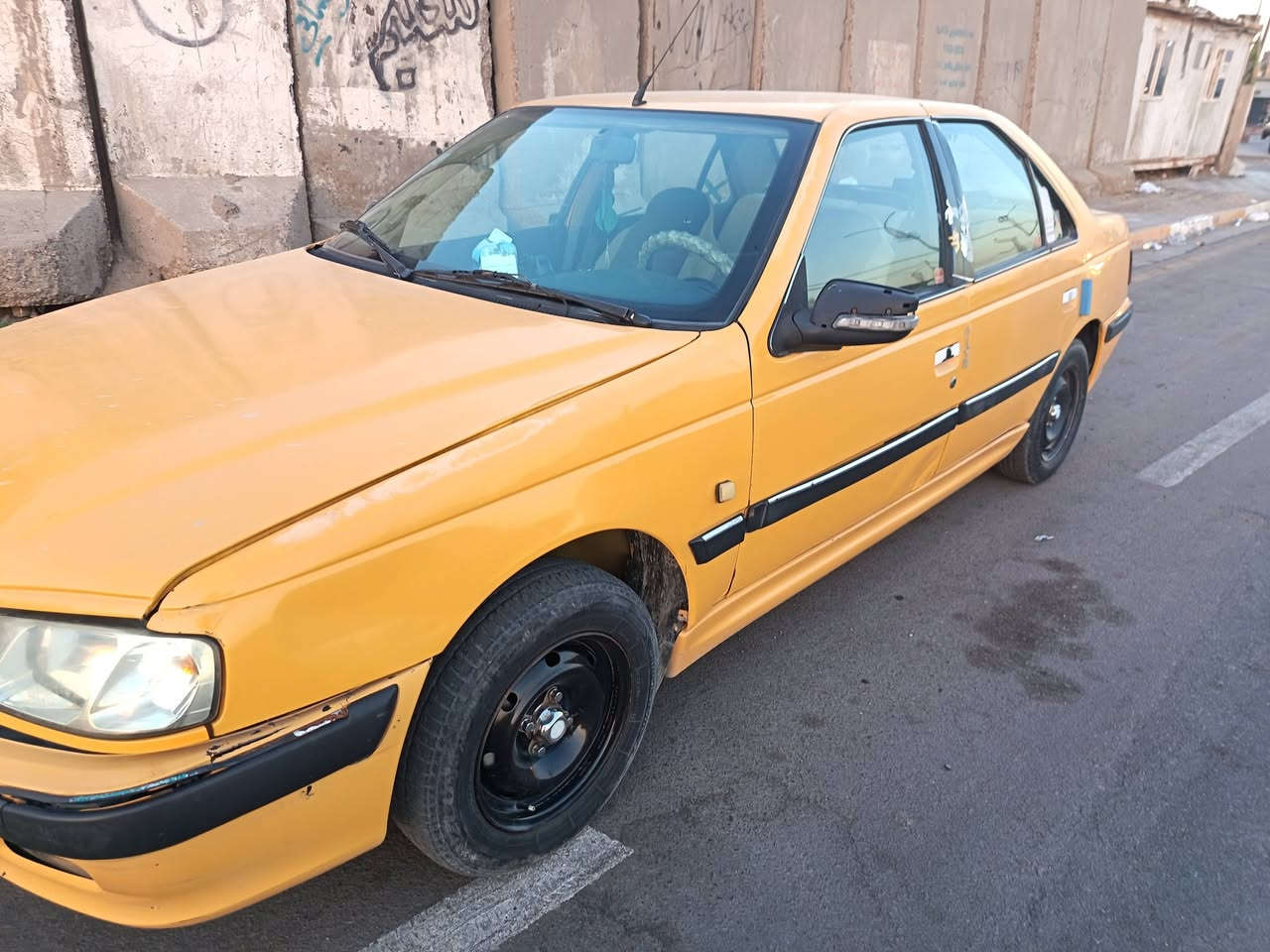 السلام عليكم
بيجو بارص 2015 بسمي سنوية ل 2028
السيارة بيهة تبديل جاملغ وبنيد تبريد شغال حدادية امامي خلفي نضيفة مكان السيارة بغداد البلديات السعر 33 وبيهة مجال بسيط 
***********
