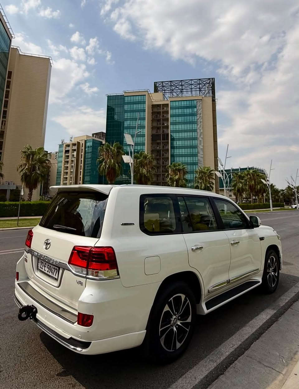 سلام عليكم شباب
الحلال للبيع او المراوس حسب القناعة 
لاندكروز جكسارة 2019 اصل  GXR v8
اللون ابيض صدفي شذرة
مكينة 8 سلندر 4600 ما مفتوح على بلاد 
رقم أربيل الجديد سنوية وهزة جدد 
كفالة عامة من صبغ من فتح من تبديل من بارد حتى دعاميات كفاله 
مكينة كير حدادية تبريد تخم تاير باتري كهربائيات كلهن جدد وعلى شركة 
وكالة جيهان باب اول السياره 
على ايد وحدة من الزيرو لحد الان 
ماشية 100 الاف كم اصل 
المواصفات:-
بصمة ابواب + جنطة + تشغيل 
سلايد فتحة 
شاشة كبيرة ام الدعاء 
8 ايرباك اصل 
دبل ماوس
نظام زحف وتحديد سرعه 
كروز سرعه 
ويل ٢٠ اصلي 
حساسات اماميه خلفيه اصل 
كامرات اربعه 360 اصل
مري شفط + ترحيب
كشنات جلد كهربائي اثنين الاماميات 
سبعه راكب 
ثلاث قطع تبريد 
تحكم ستيرن 
زراك لايت اصل 
وجة زنون بلادي + لد 
مواصفات وايت ادشن
شباك ابو رادار 
ثلاجة 
دمام سماعات jbl اصل 
شاشات خلفيه بلادي 
معروفه مواصفات 4600 
والخ من المواصفات المعروفه ……..
السعر 465$ وبيها مجال قليل للشراي 
مكان السياره النجف الاشرف 
للاستفسار ***********
