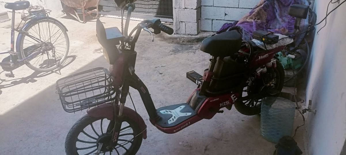 السلام عليكم ماطور شحن للبيع جديد بطاريات جديد تايرات جديد شحنه جديده السعر 250وبيه مجال                            ‏‪***********‬‏
