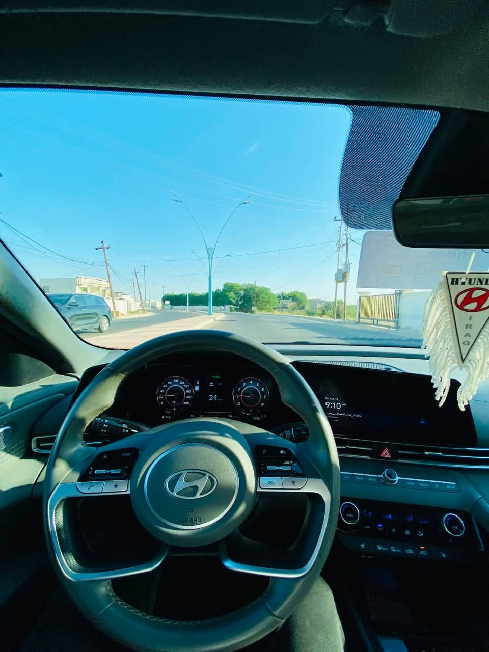 السلام عليكم 🌹
🚘 هيونداي النترا 2025 امريكي– فول مواصفات
✨ تحويل مباشر
📍 الموقع: الانبار / الرمادي
📊 ماشية: 15ألف كم

🔹
• محرك 2000
• كير 8 سرعات

🔹 المواصفات:
• بصمة تشغيل + بصمة أبواب 🔑
• شاشة Apple CarPlay 📱
• عداد سرعة ديجتال
• مقاعد جلد سمنتي
• 6 Airbags
• لايت LED 💡
• لايت زينون عالي وناصي
• فتحة سقف 🌤️
• ويل حجم 17
• تبريد قطعتين ❄️
• مري كهرباء + إشارات بالمري
• كروز كنترول
• فول تحكم ستيرن
• حساسات خلفية + كاميرا 🎥
• سايد بريك كهربائي
• Drive Mode
• Auto Hold

📞 للتواصل والاستفسار:
***********

