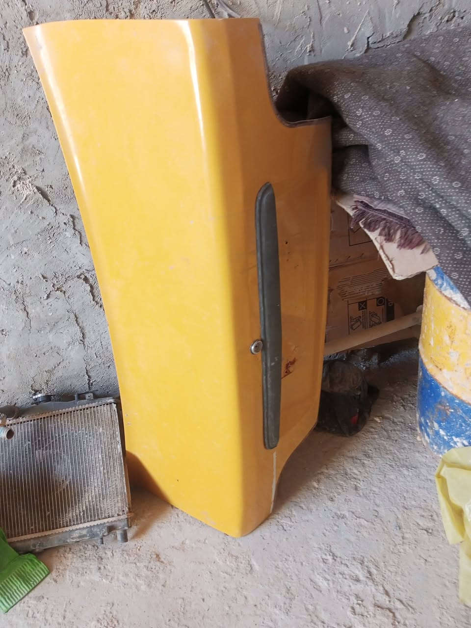 السلام عليكم غراض سايبا لبيع مكاني نجف باقيات بس ذني جنطه وبيبان 2 ورايتر وصارنصه ومسطره هيه ولبخاخات دركه بك لايت تك جامه مثلثه ماطور ماسحات عنبار بريك لوي مال لوره لاتصال واتساب ***********مكاني نجف توصيل ماعدي
