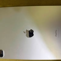 آيباد برو M2 • بطارية ٩٢ • قلم ابل