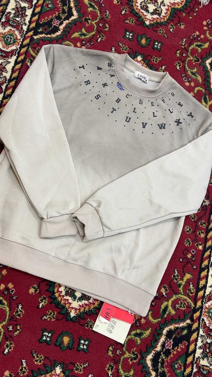سلام عليكم (ملابس جديده ماستر اذا مو ماستر يرجع !وليس باله ) ابيع جوه السوك (سعر القطعه 10 فقط ) وذا شلع سعر يختلف مكاني بغداد شعب يوجد توصيل داخل بغداد فقط *********** 🥰
